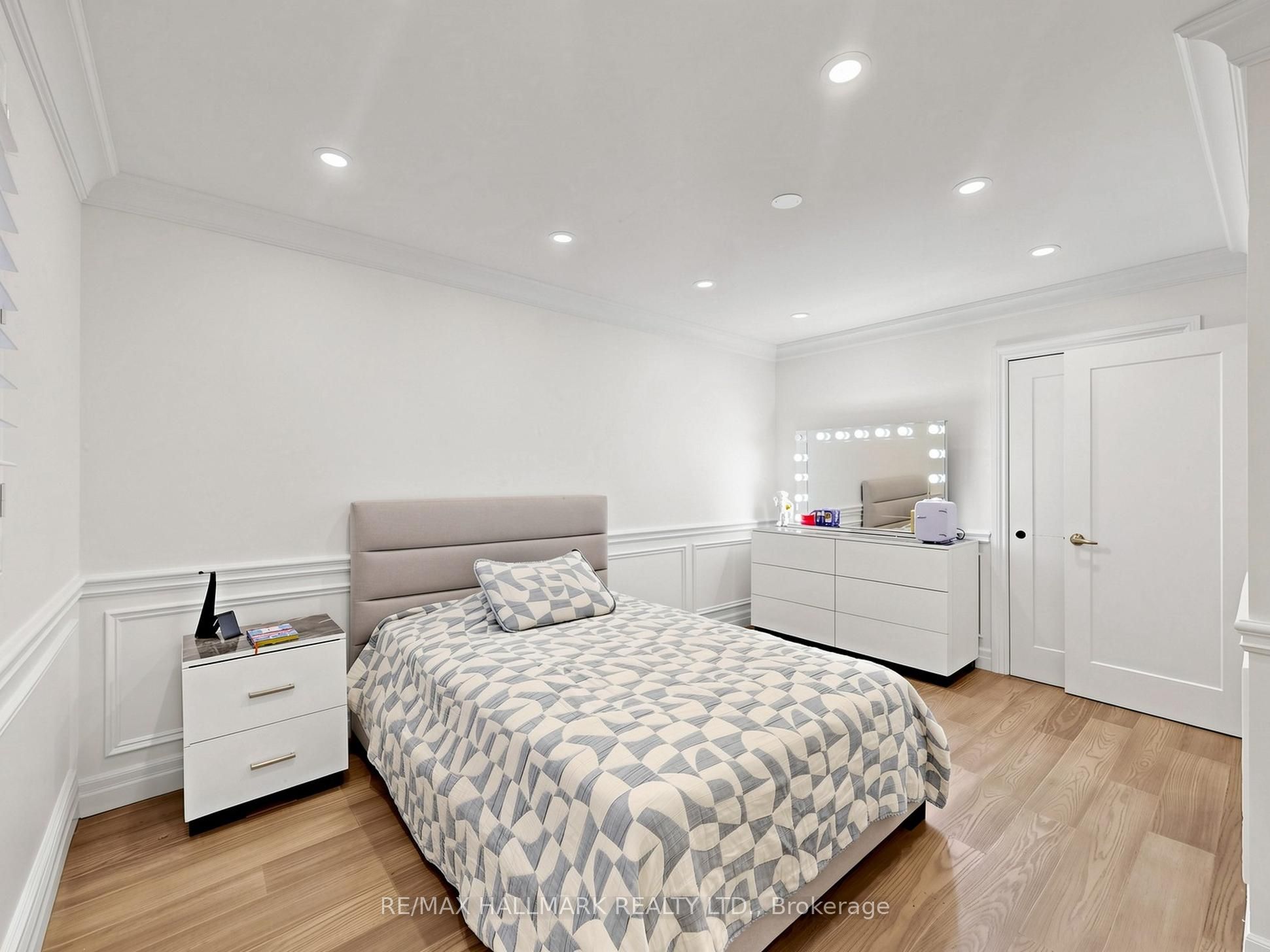 58 Marchwood Crescent Property Photo 28