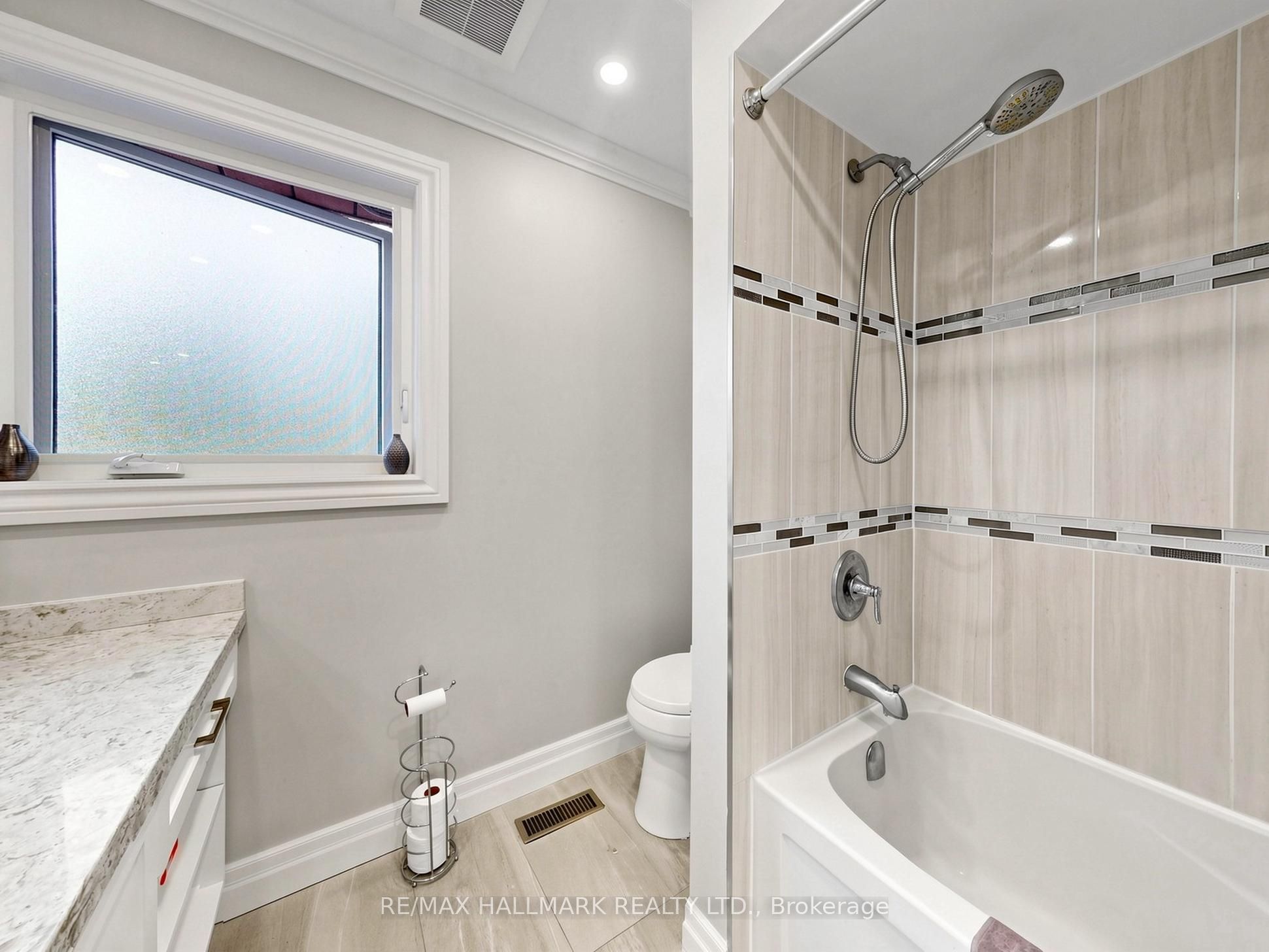 58 Marchwood Crescent Property Photo 32