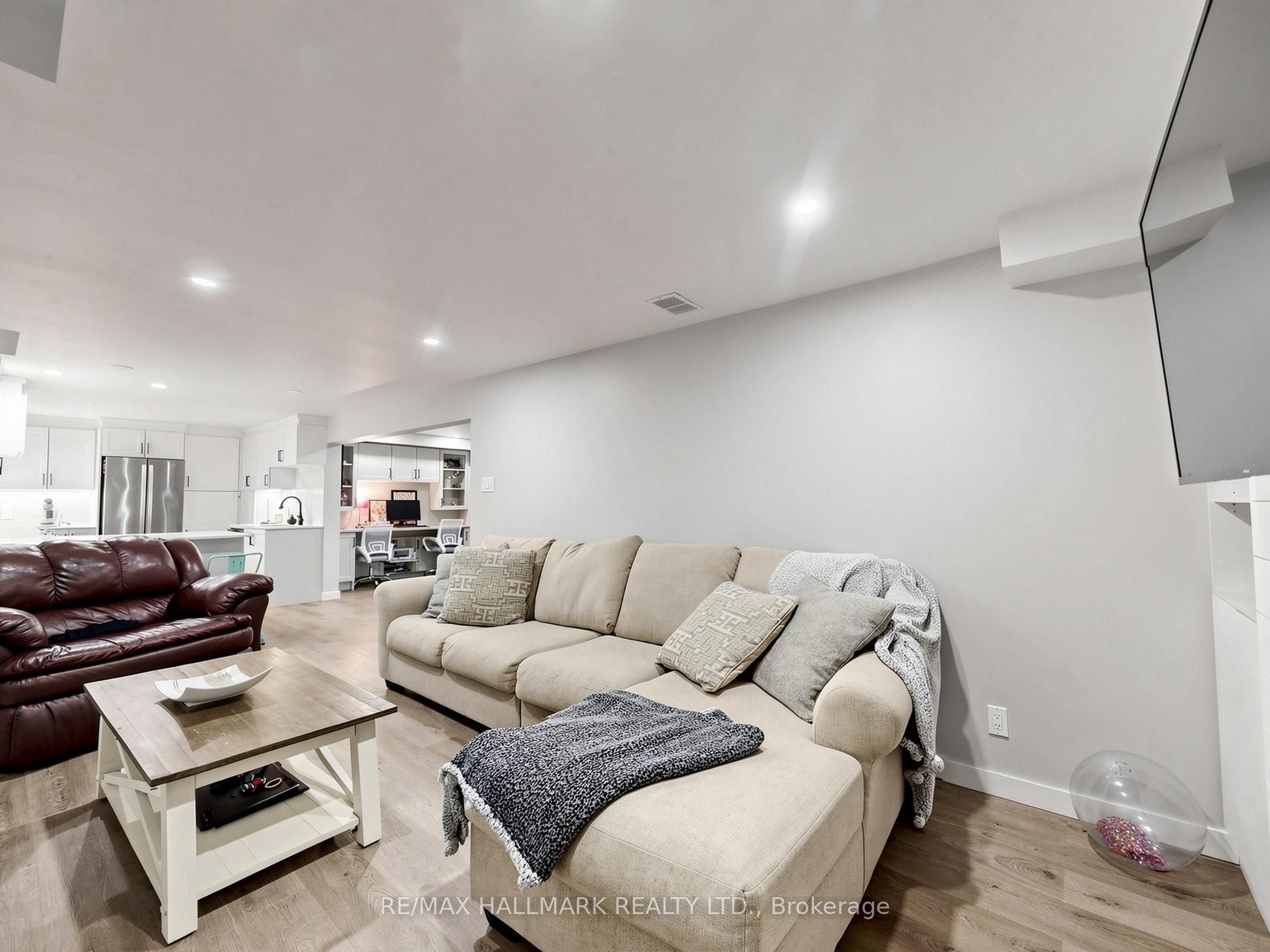 58 Marchwood Crescent Property Photo 35