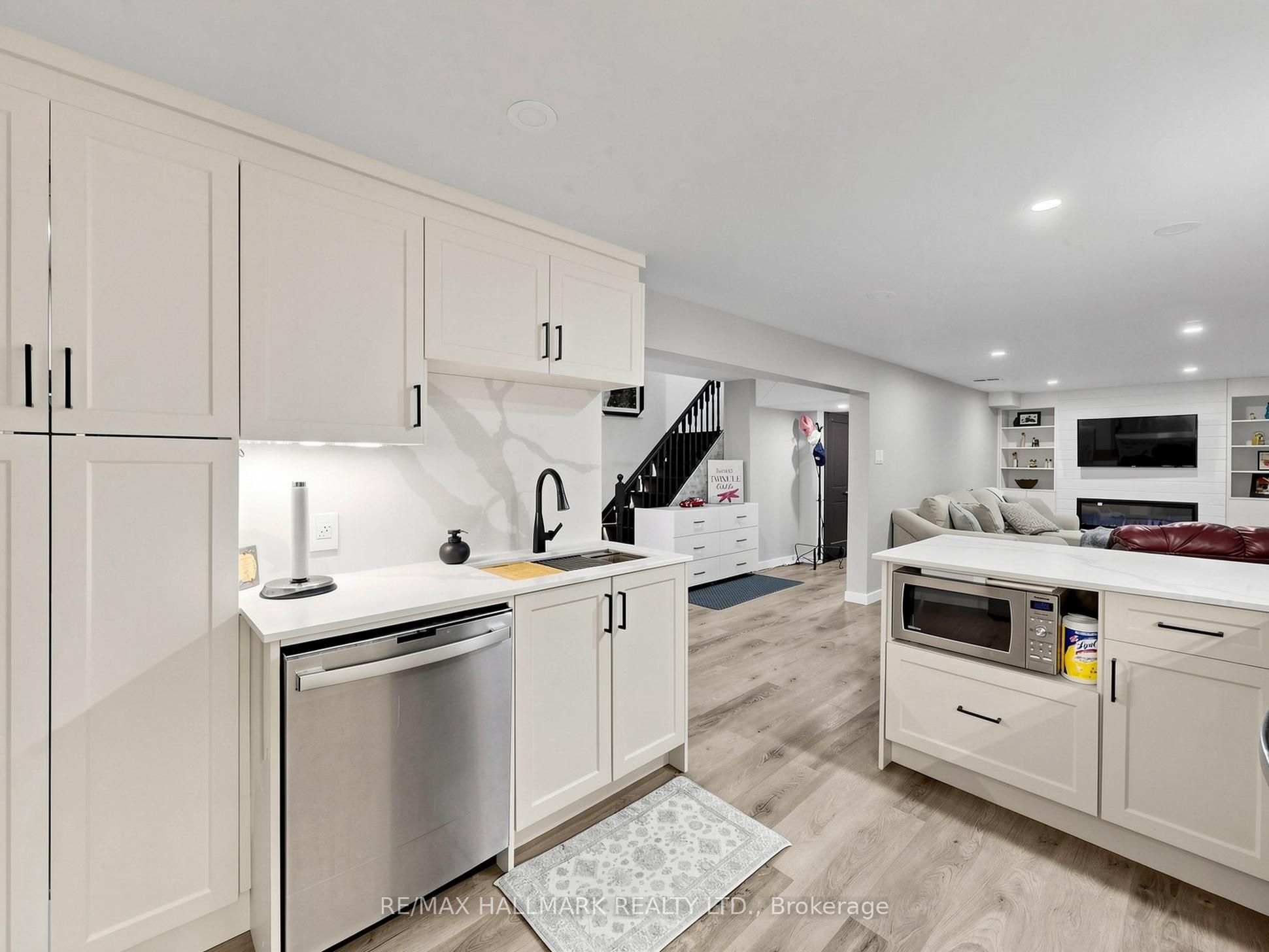 58 Marchwood Crescent Property Photo 40