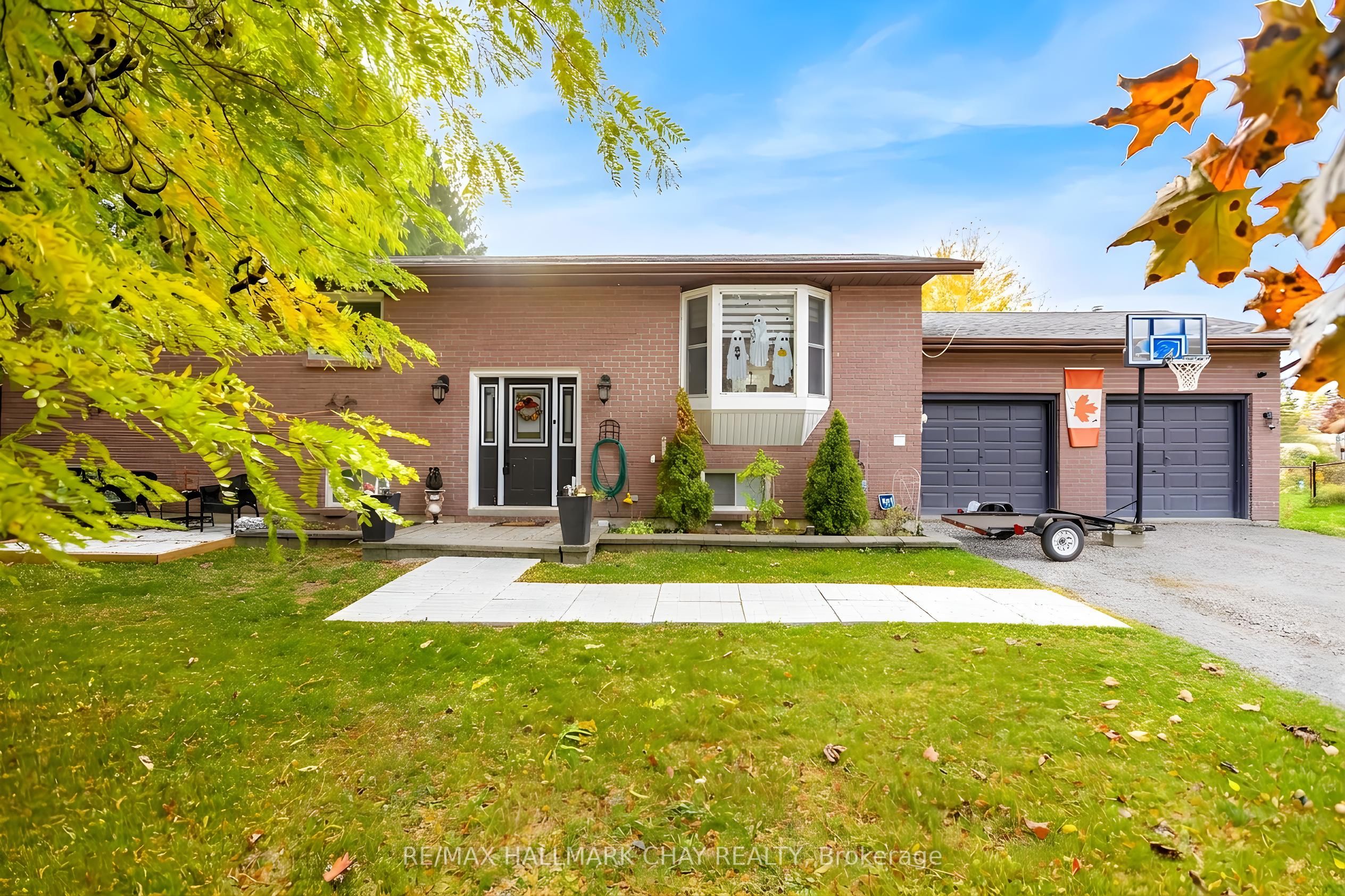20 Howard Avenue Property Photo 4