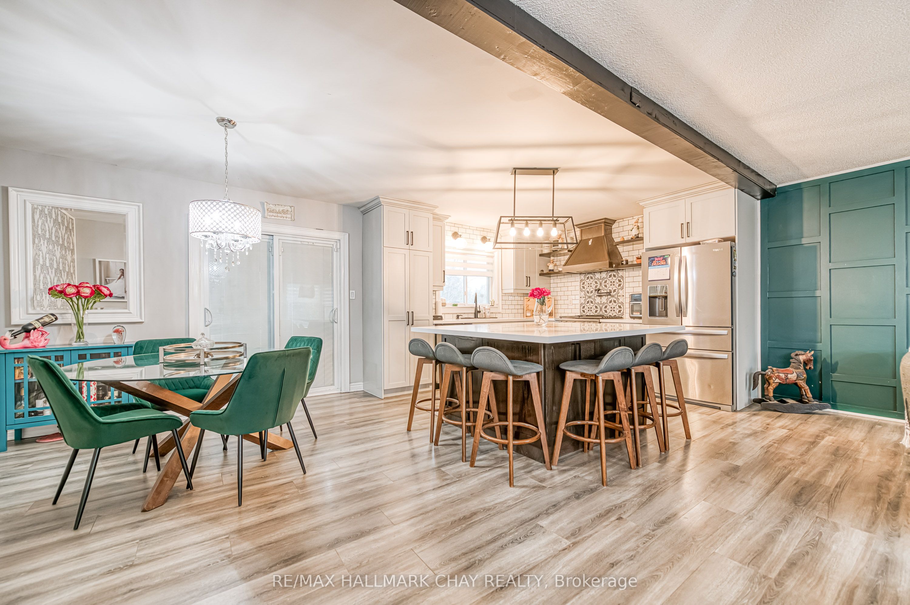 20 Howard Avenue Property Photo 6
