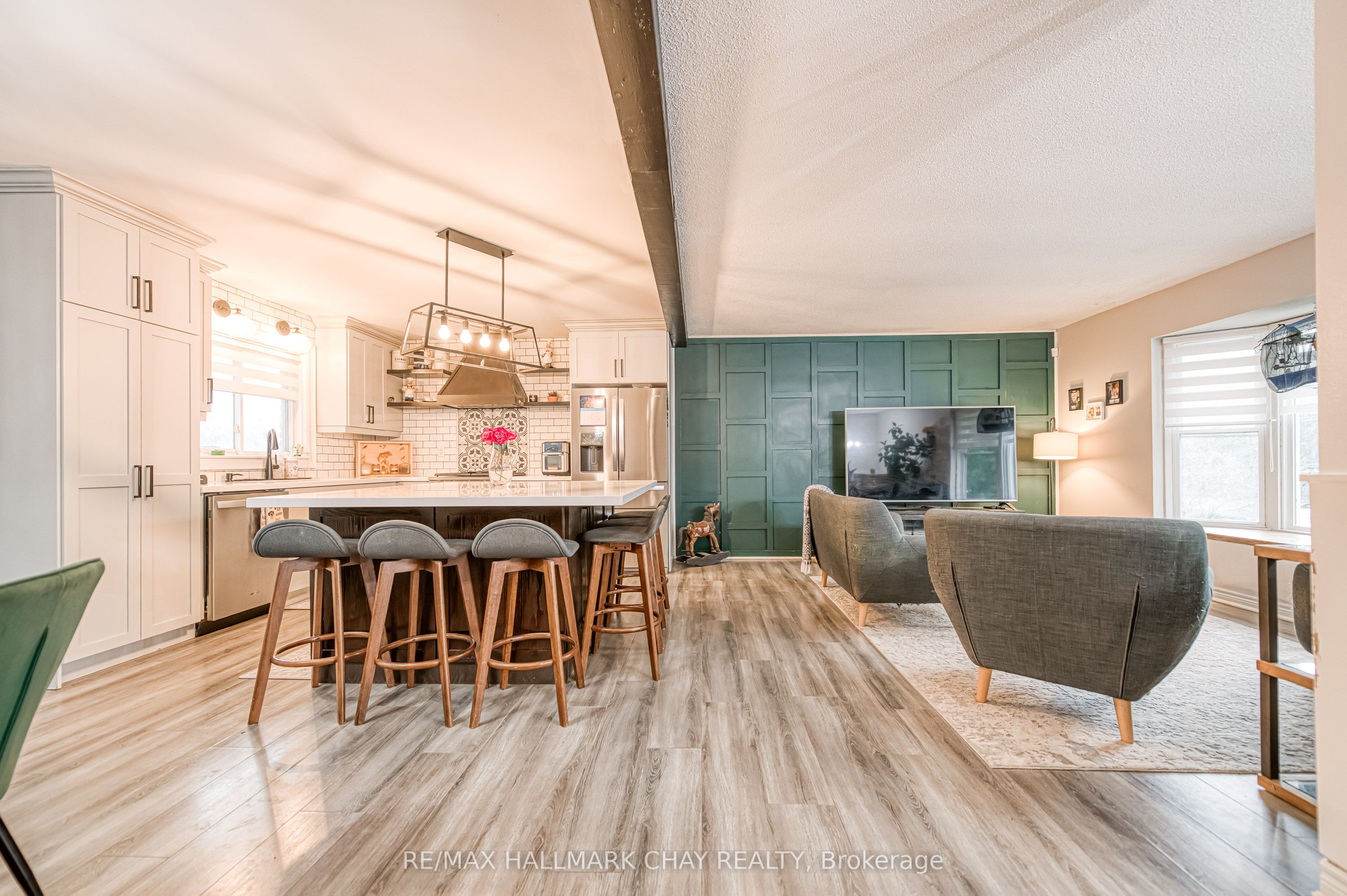 20 Howard Avenue Property Photo 7