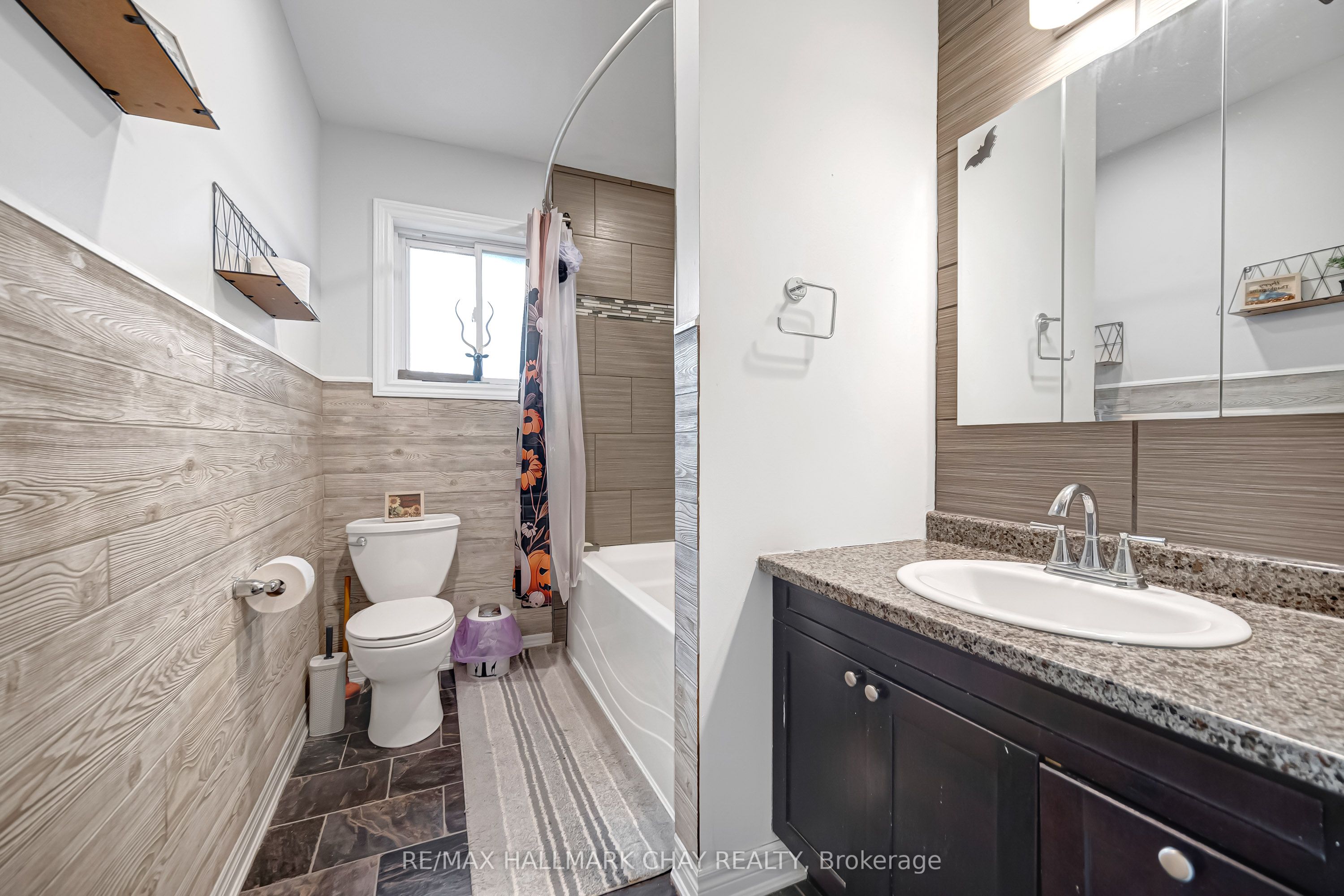 20 Howard Avenue Property Photo 20