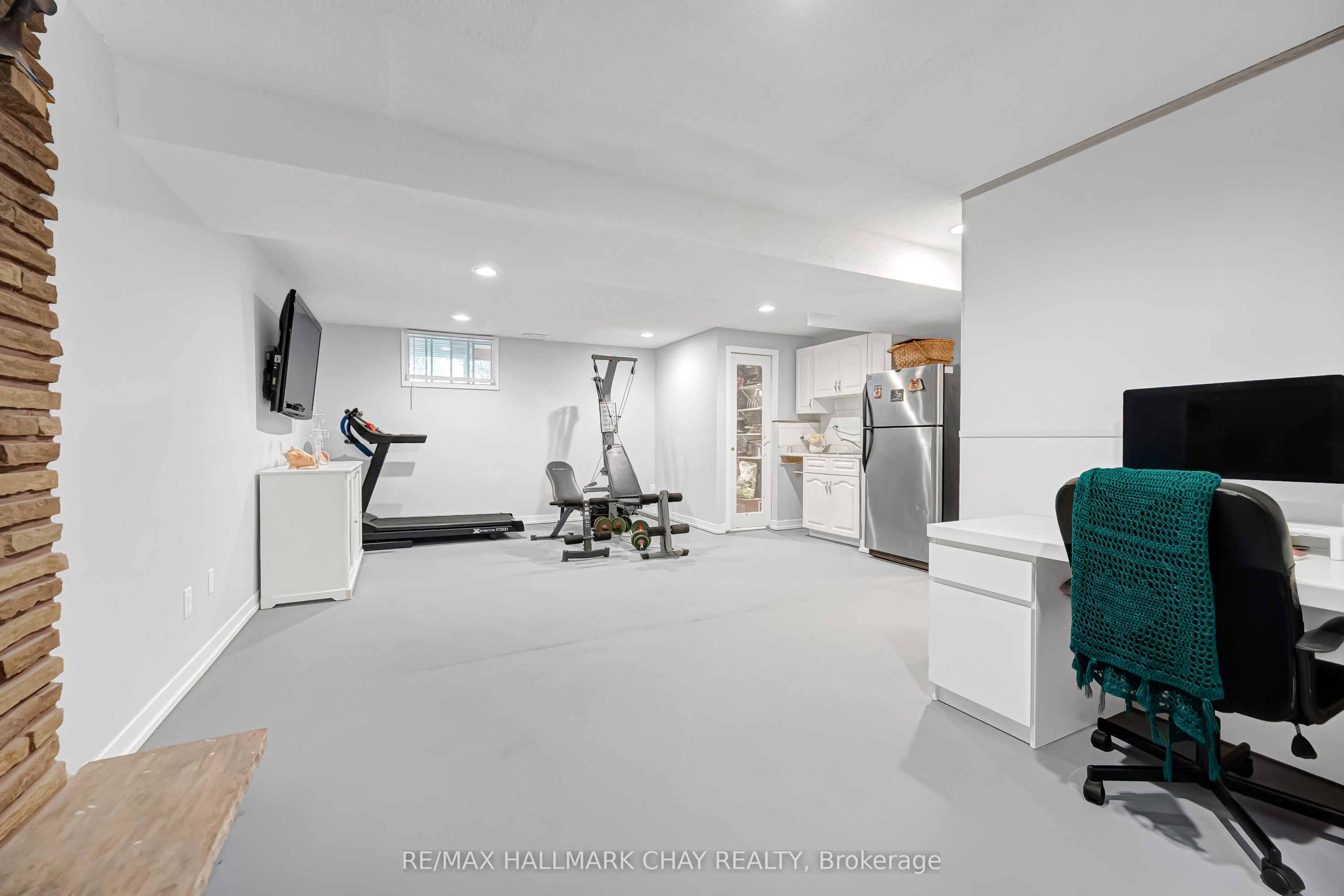 20 Howard Avenue Property Photo 22