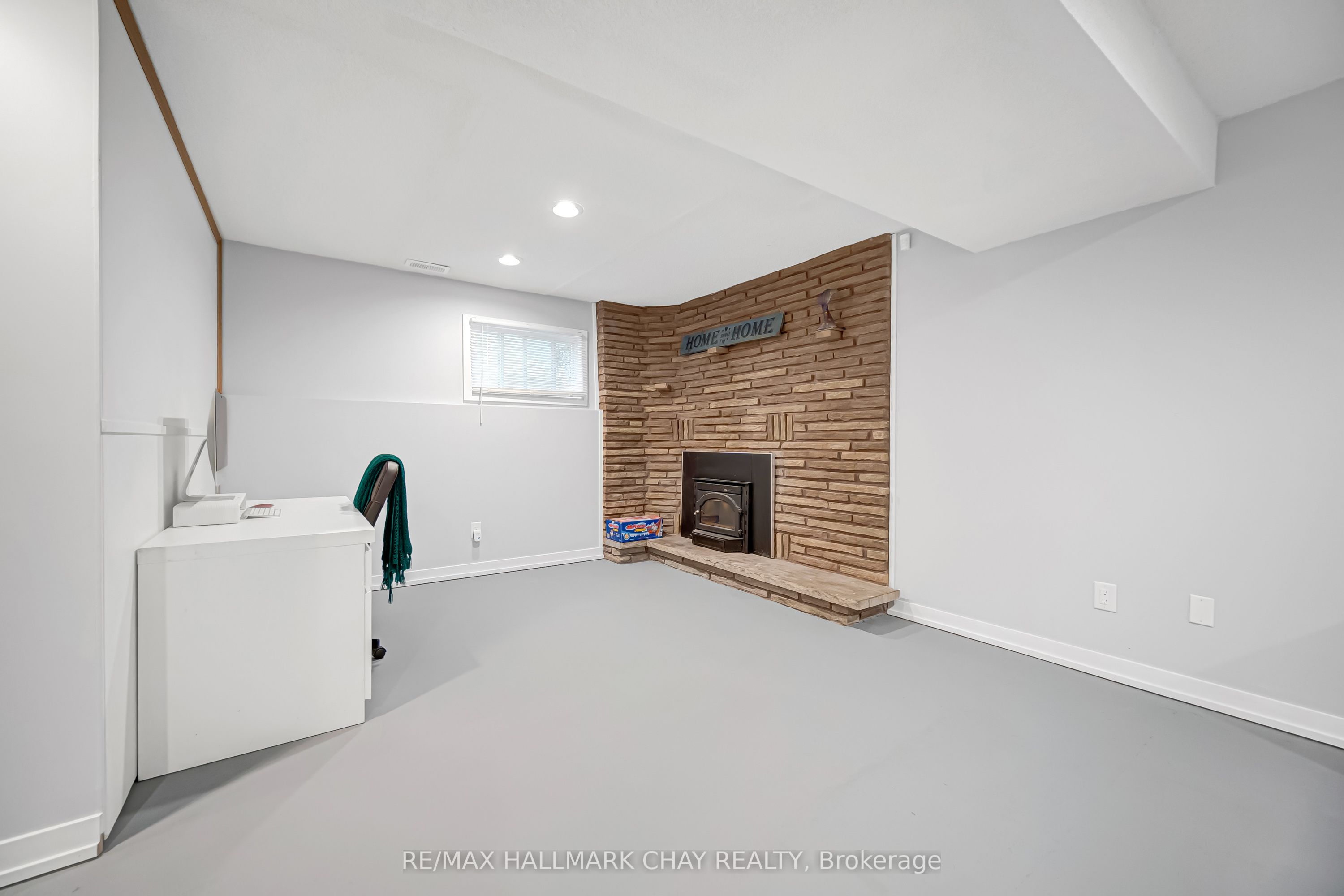 20 Howard Avenue Property Photo 24