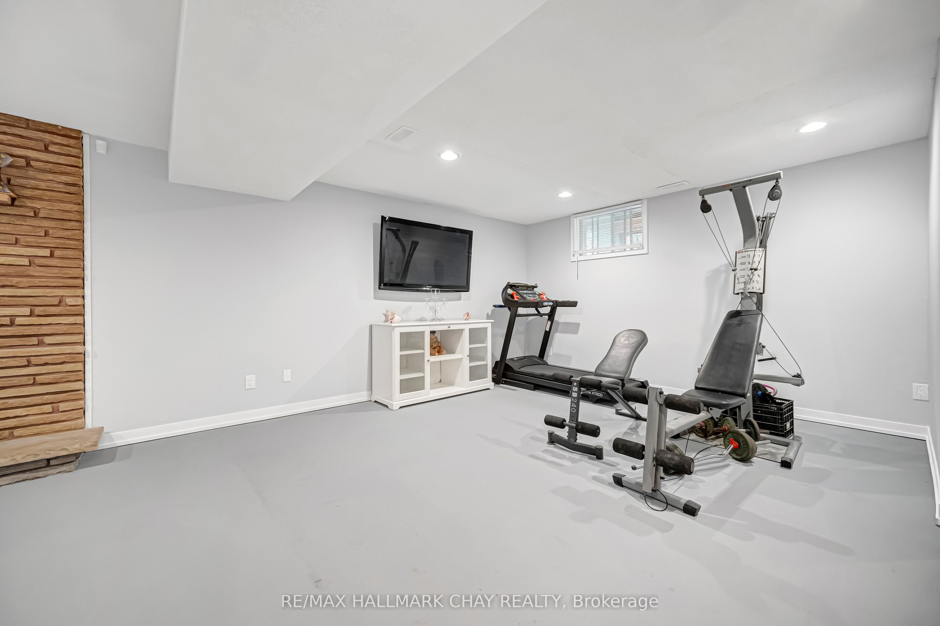 20 Howard Avenue Property Photo 26