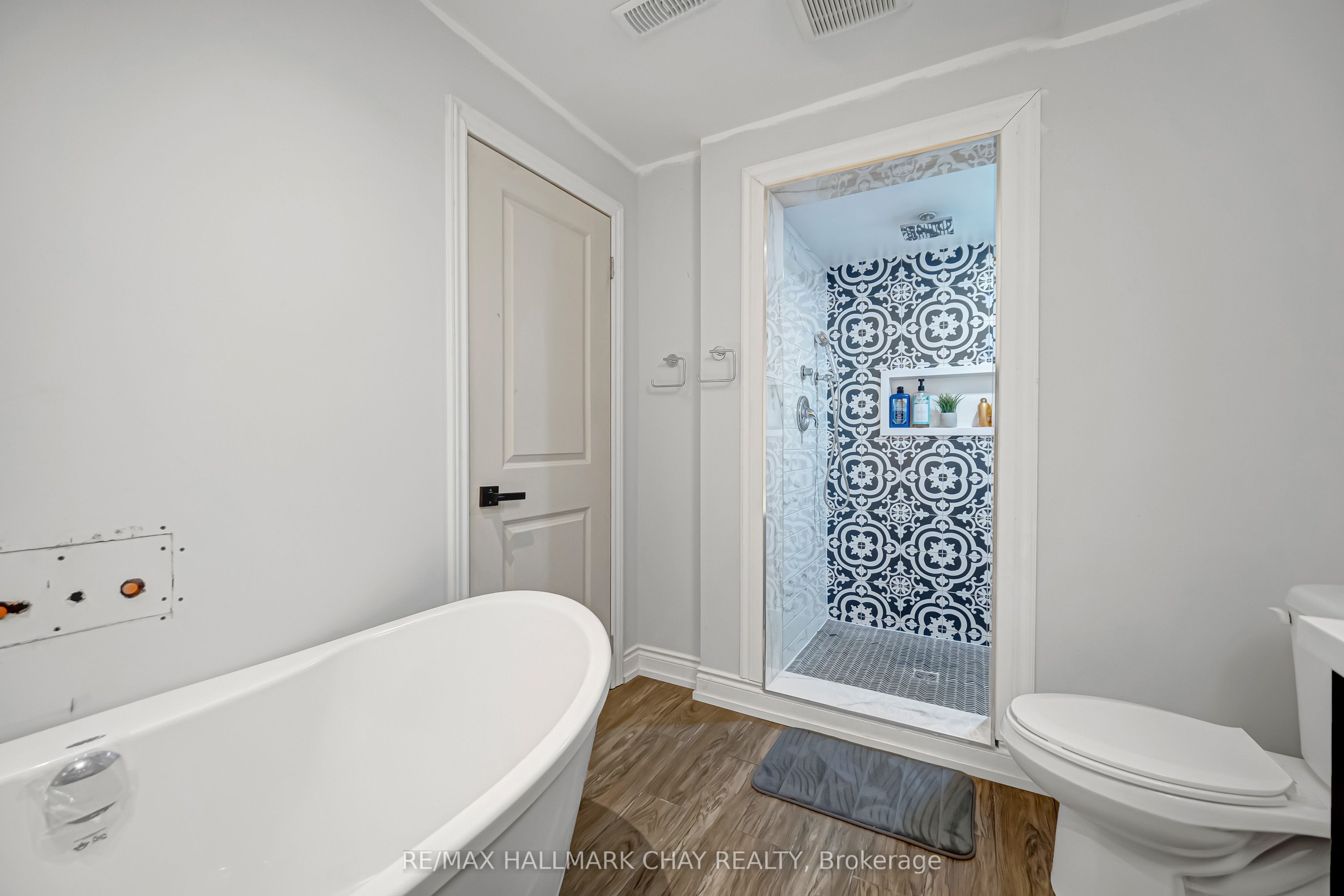 20 Howard Avenue Property Photo 28
