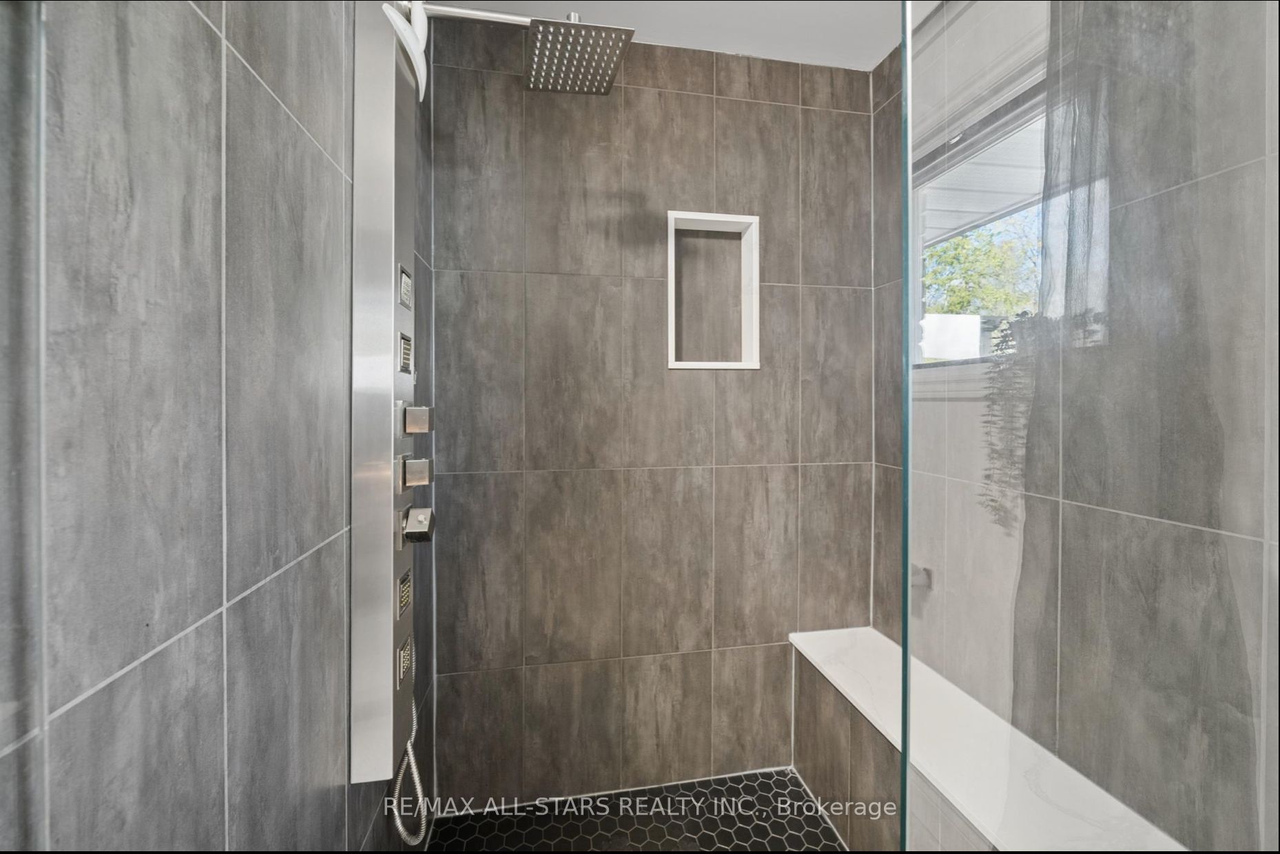 127 Pinecrest Road Property Photo 18