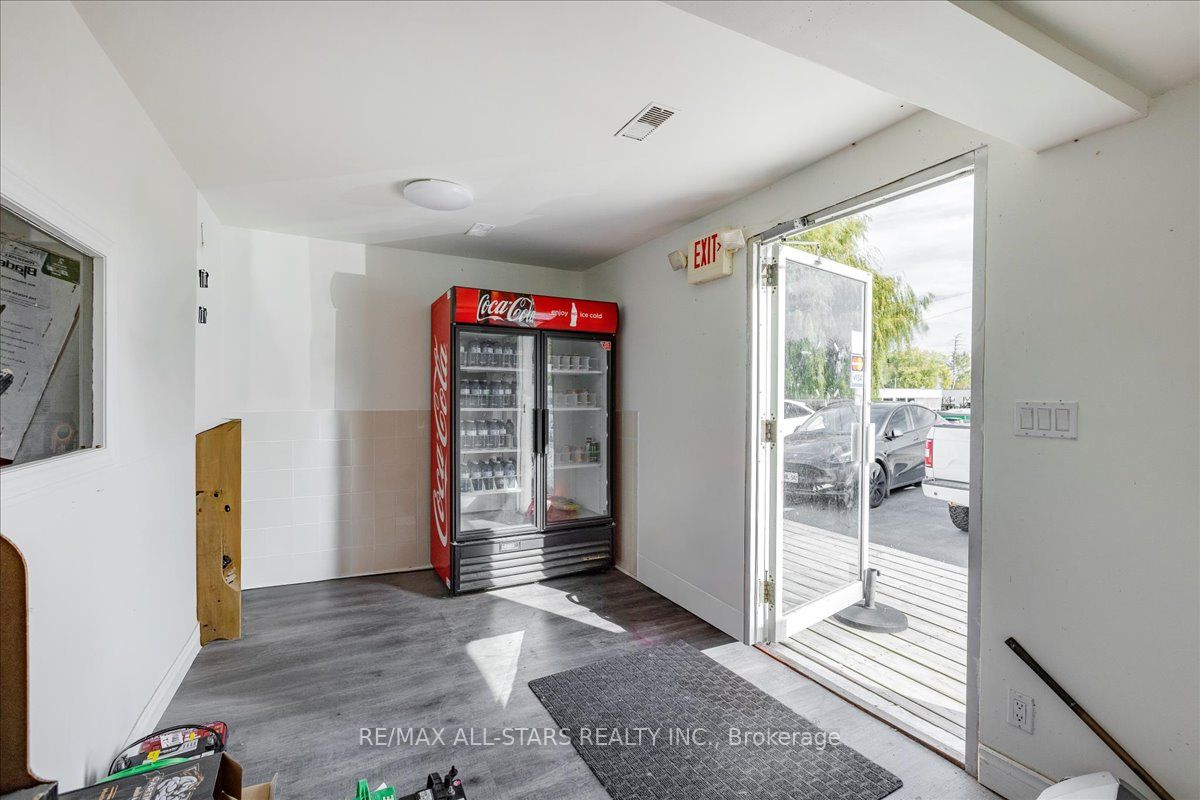 1354 Metro Road Property Photo 7