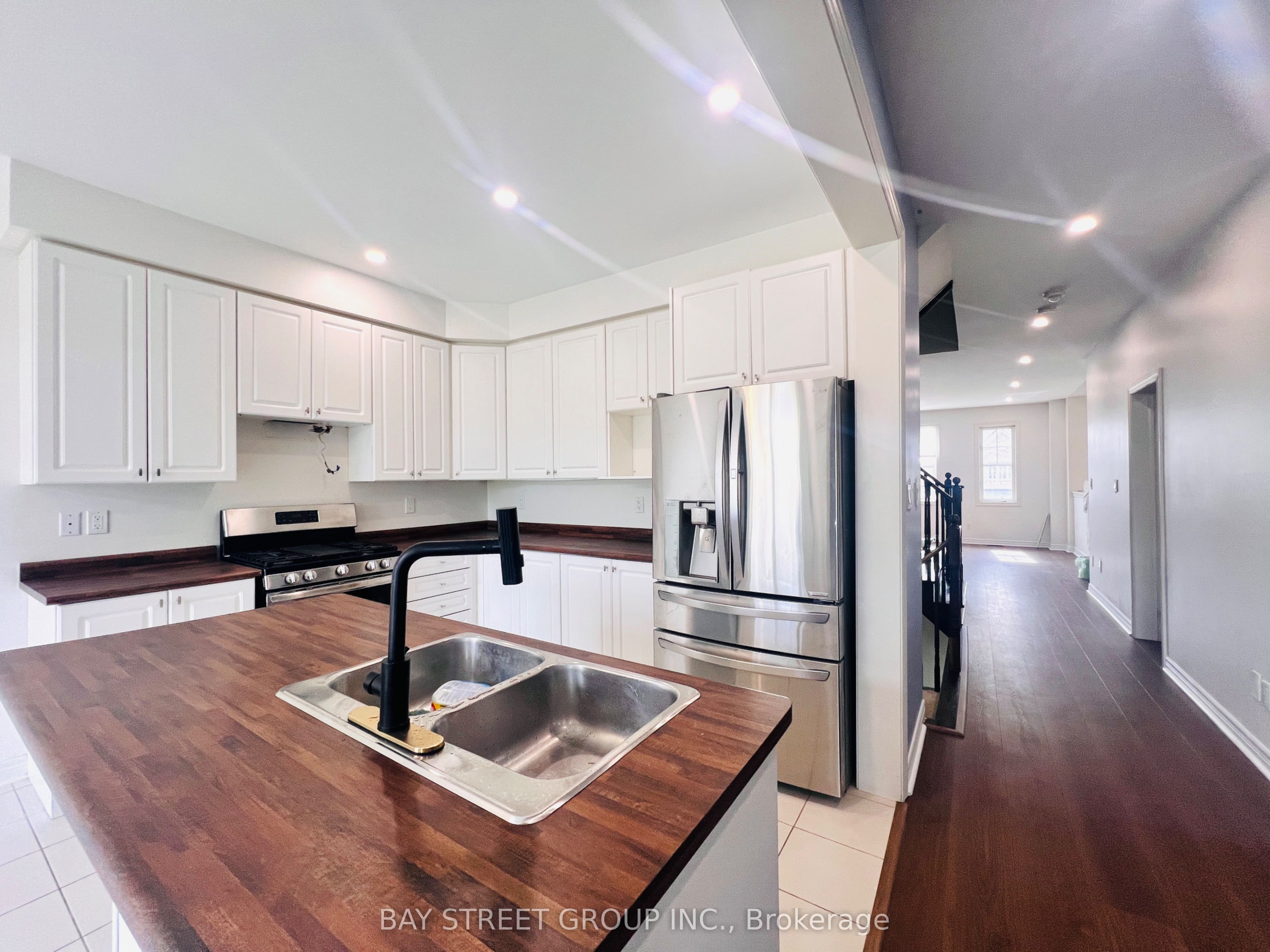 81 Sutcliffe Way Property Photo 16