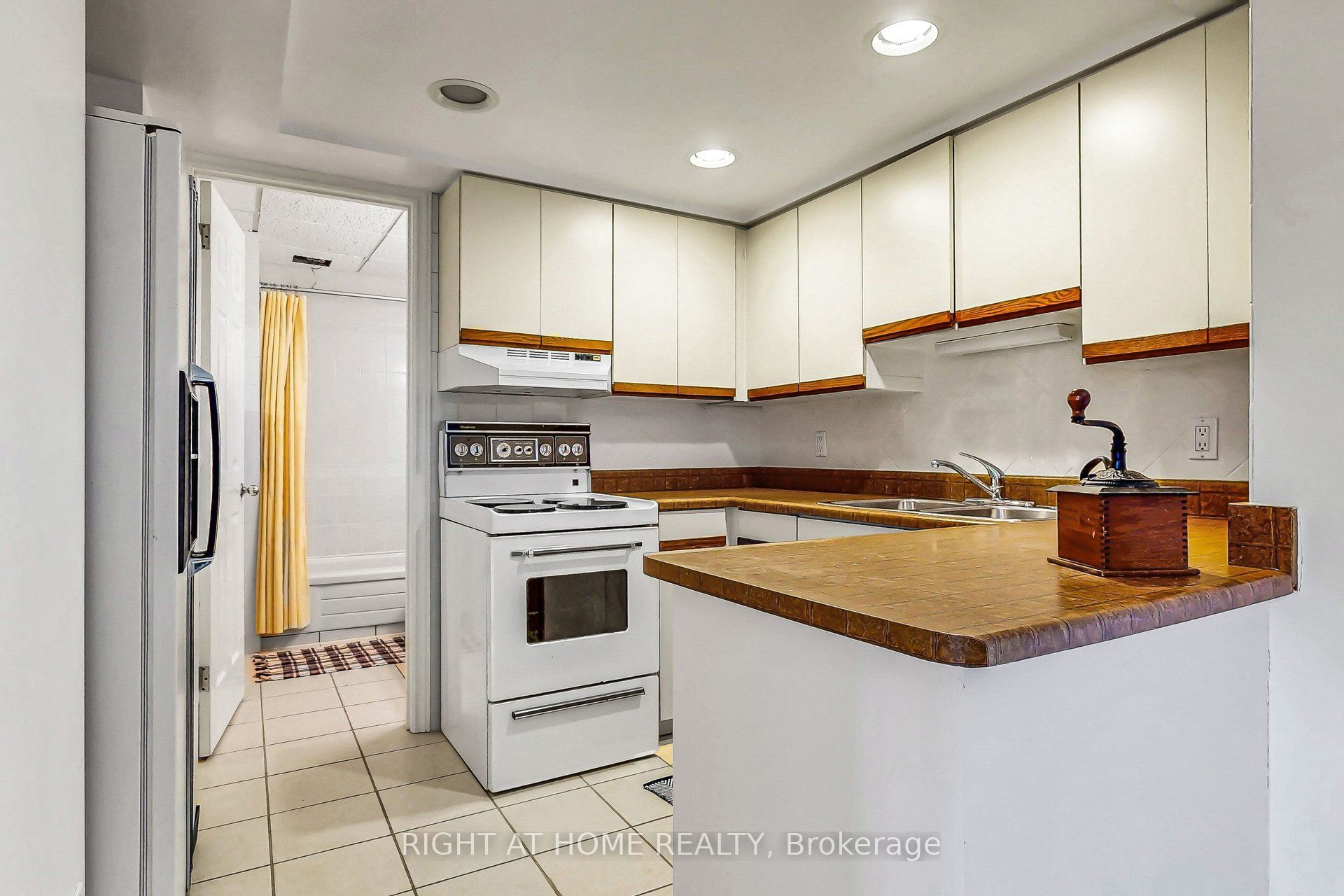 566 Sunset Beach Road Property Photo 34