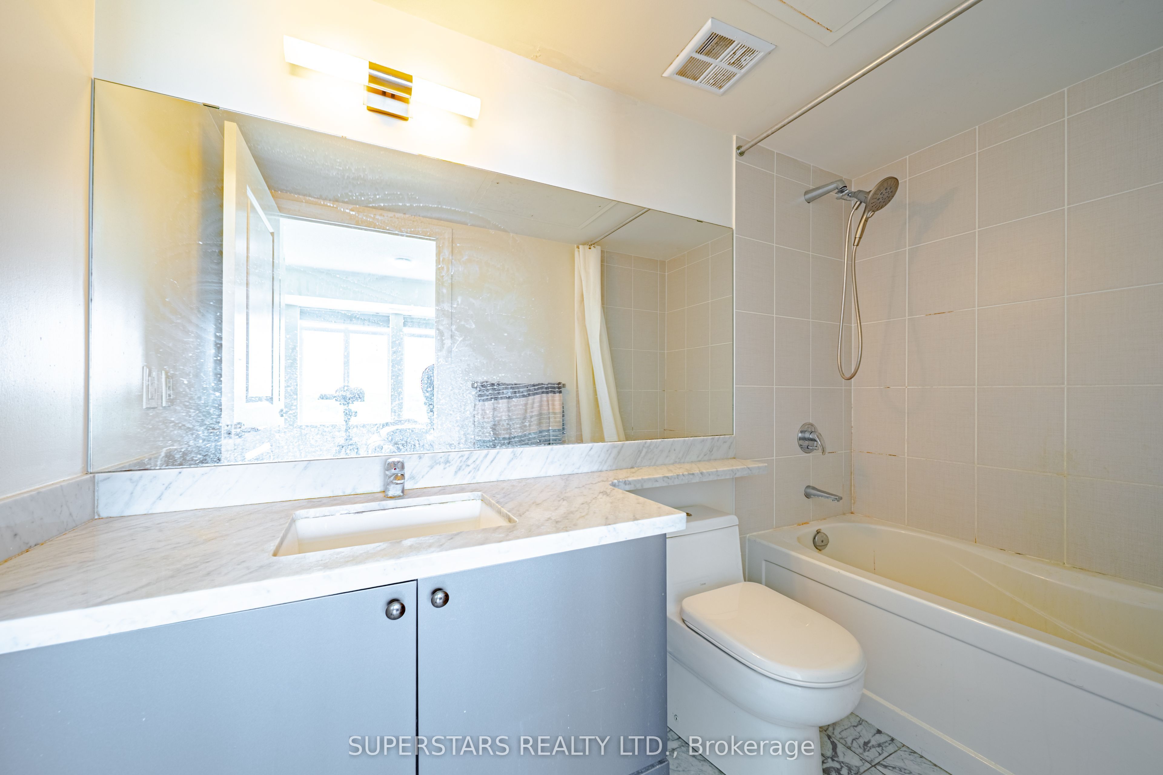 151 Upper Duke Crescent 809 Property Photo 10