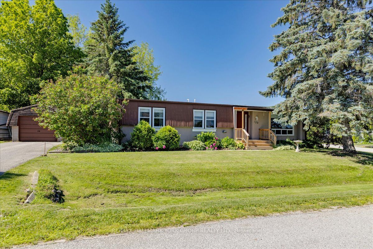 120 Roxanna Drive Property Photo 3