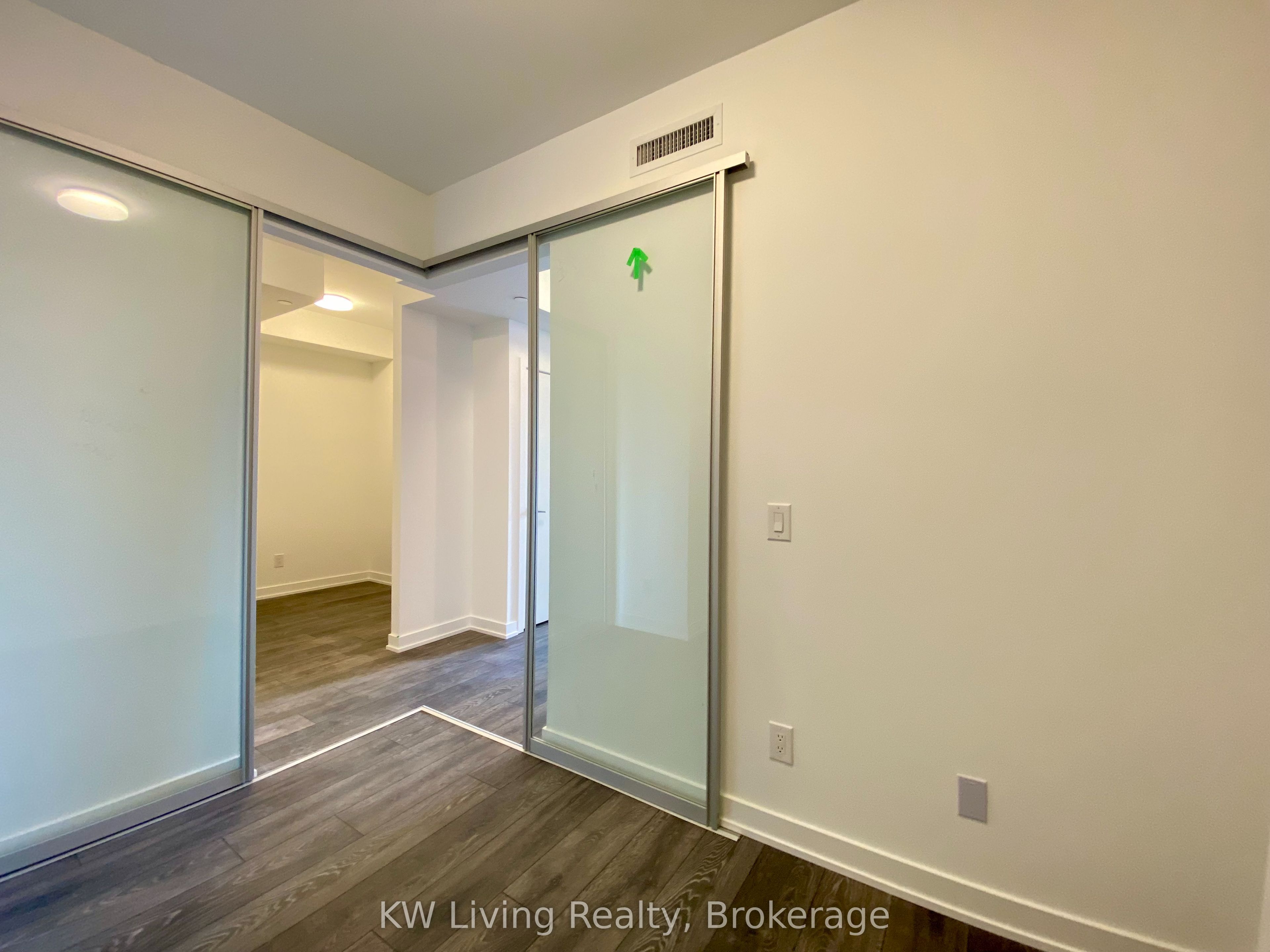 8888 Yonge Street 203 Property Photo 13