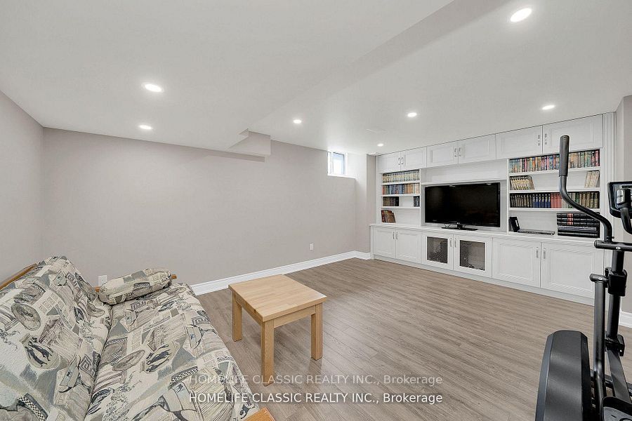 105 Mckenzie Way Property Photo 34