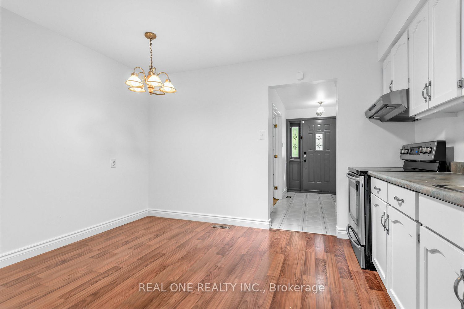 10 Devins Drive Property Photo 8
