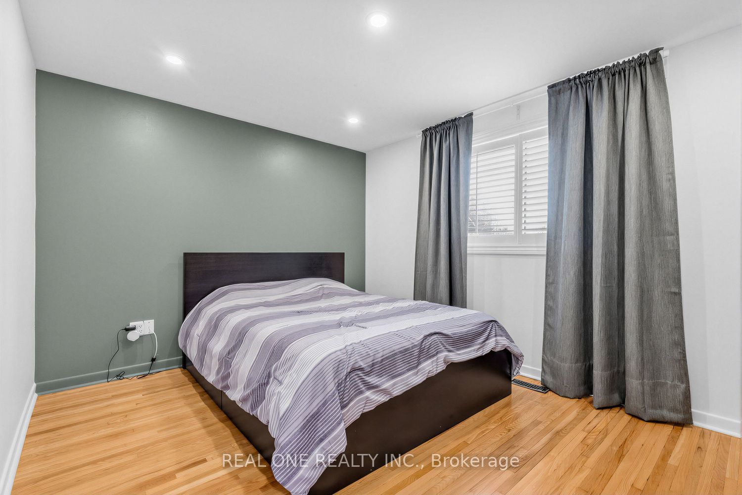 10 Devins Drive Property Photo 15
