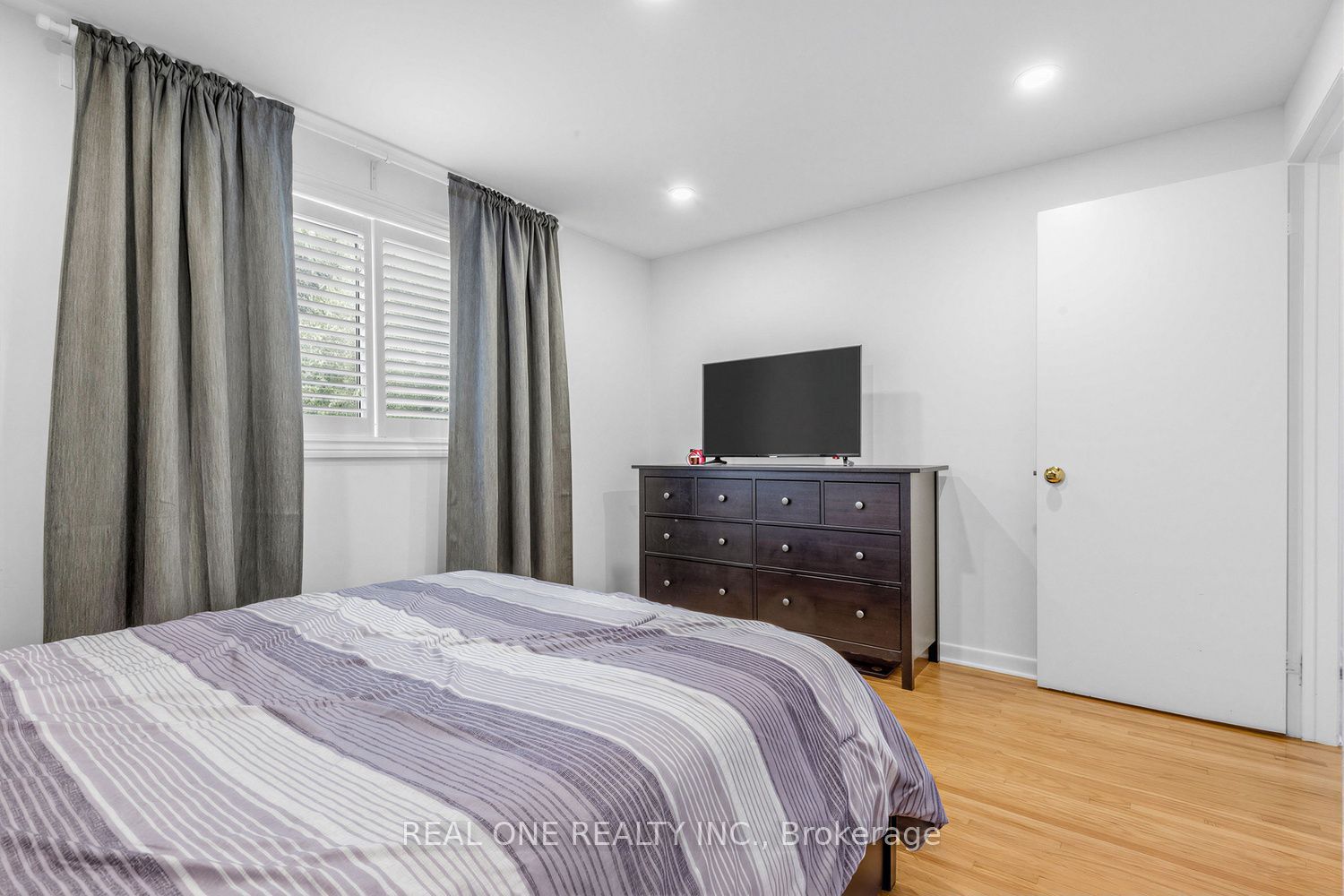 10 Devins Drive Property Photo 16