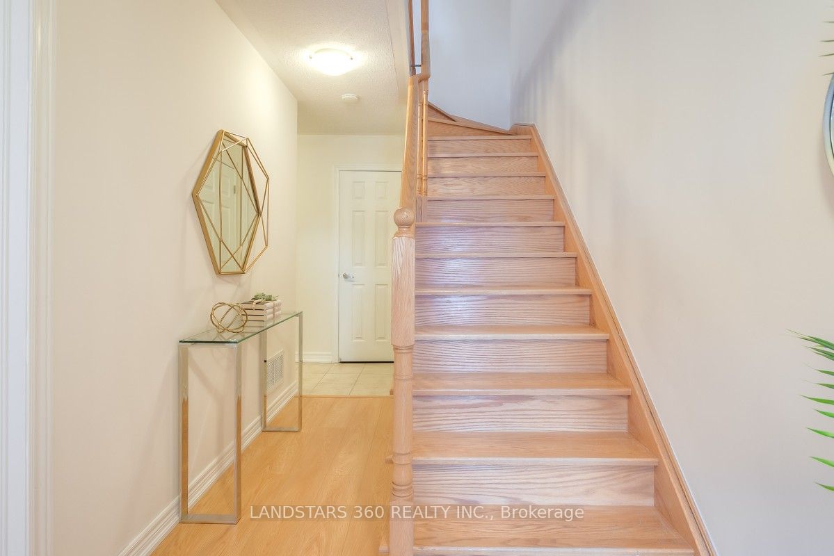 9922 Mccowan Road Property Photo 3