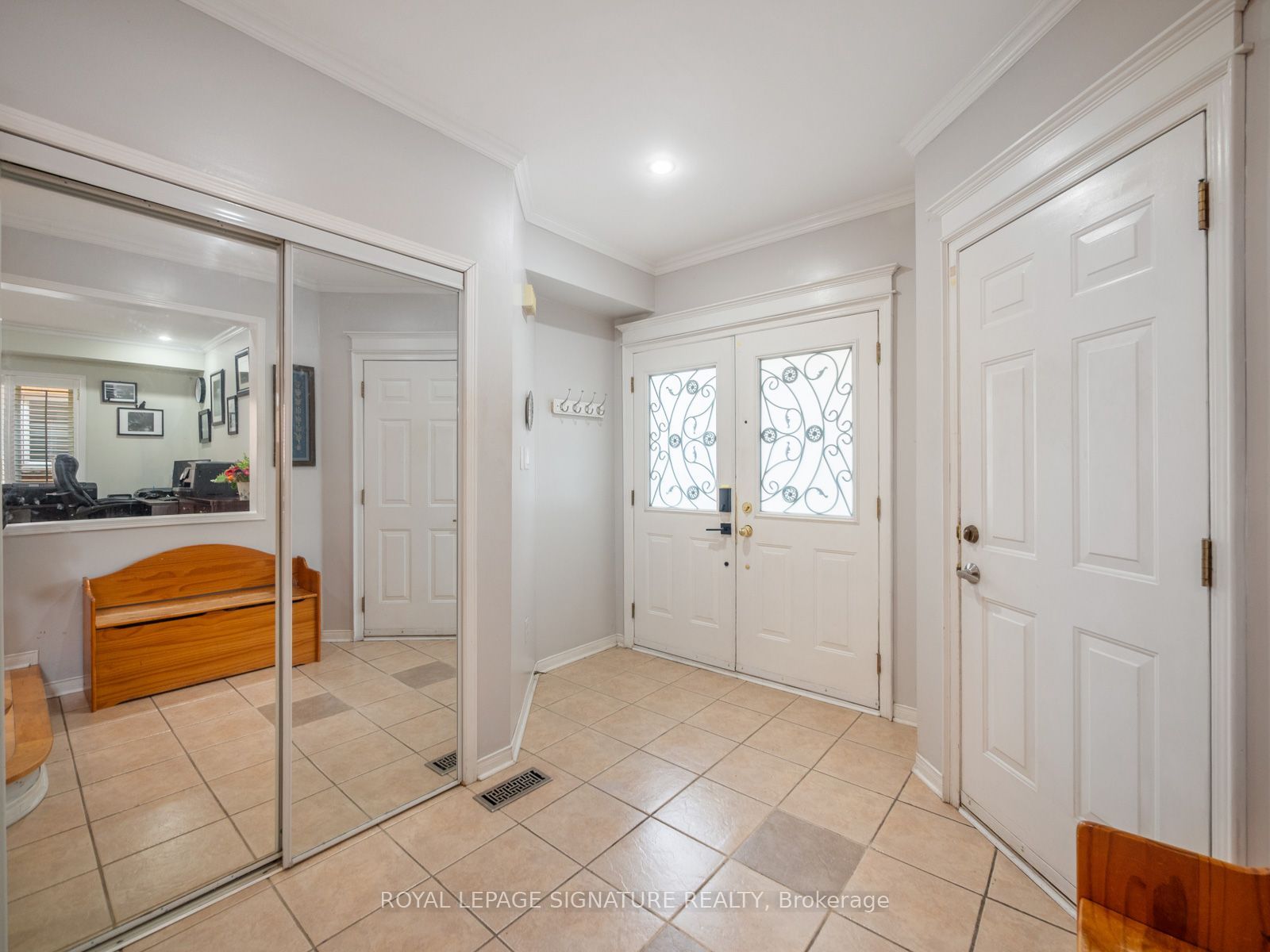 26 Tomscot Avenue Property Photo 4