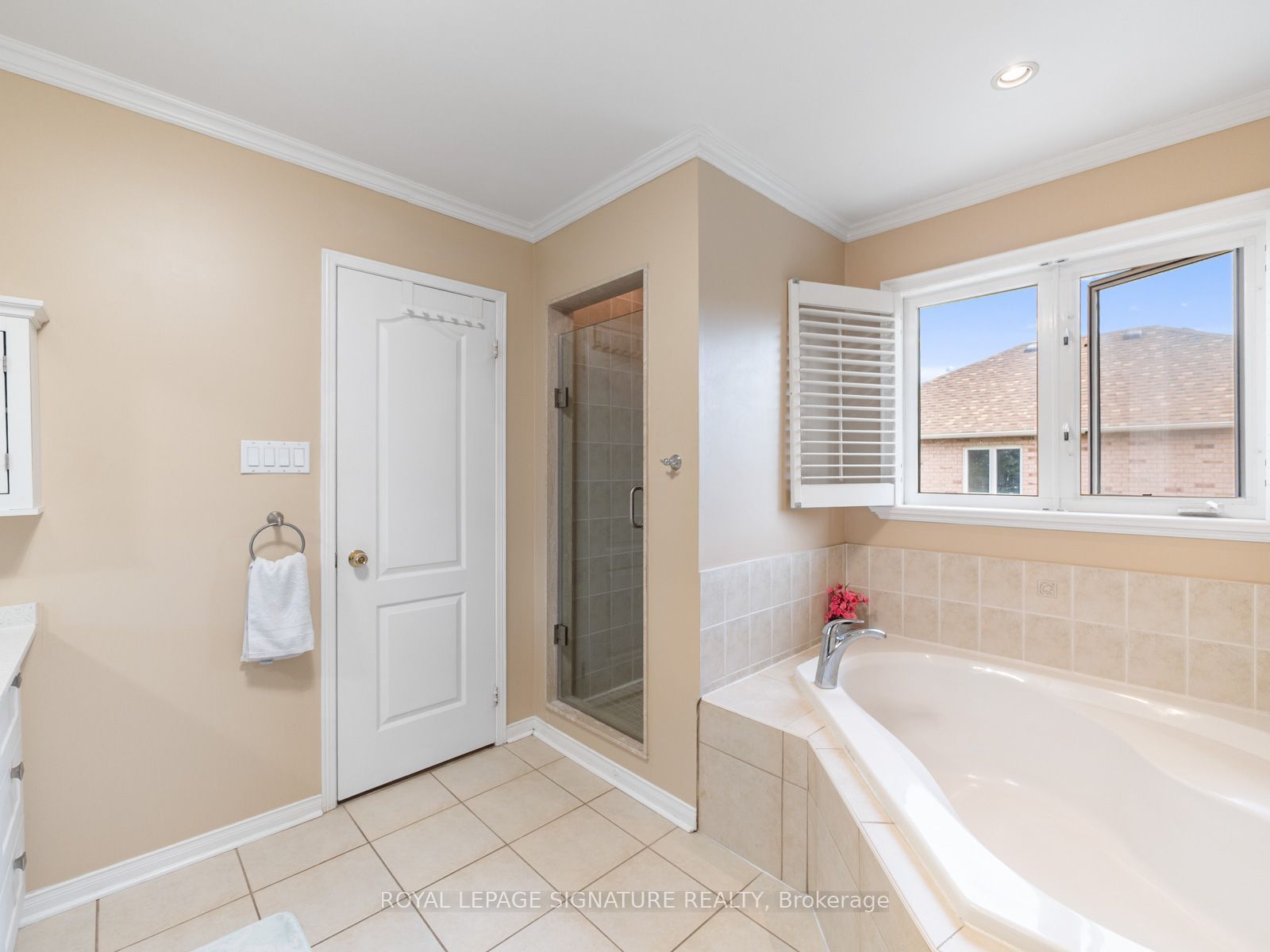26 Tomscot Avenue Property Photo 21