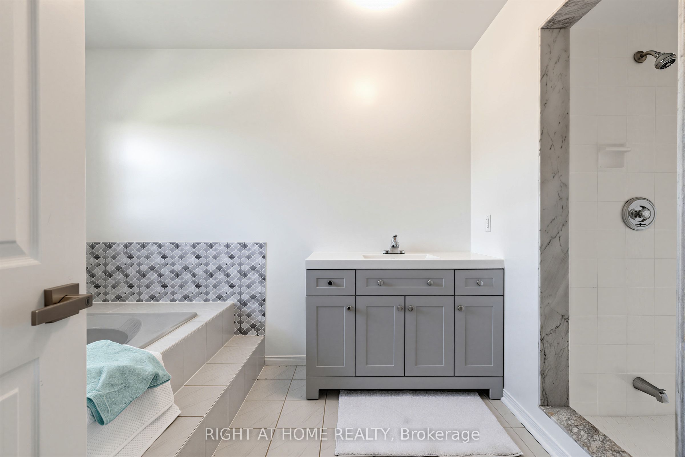 2114 Hughes Drive Property Photo 29