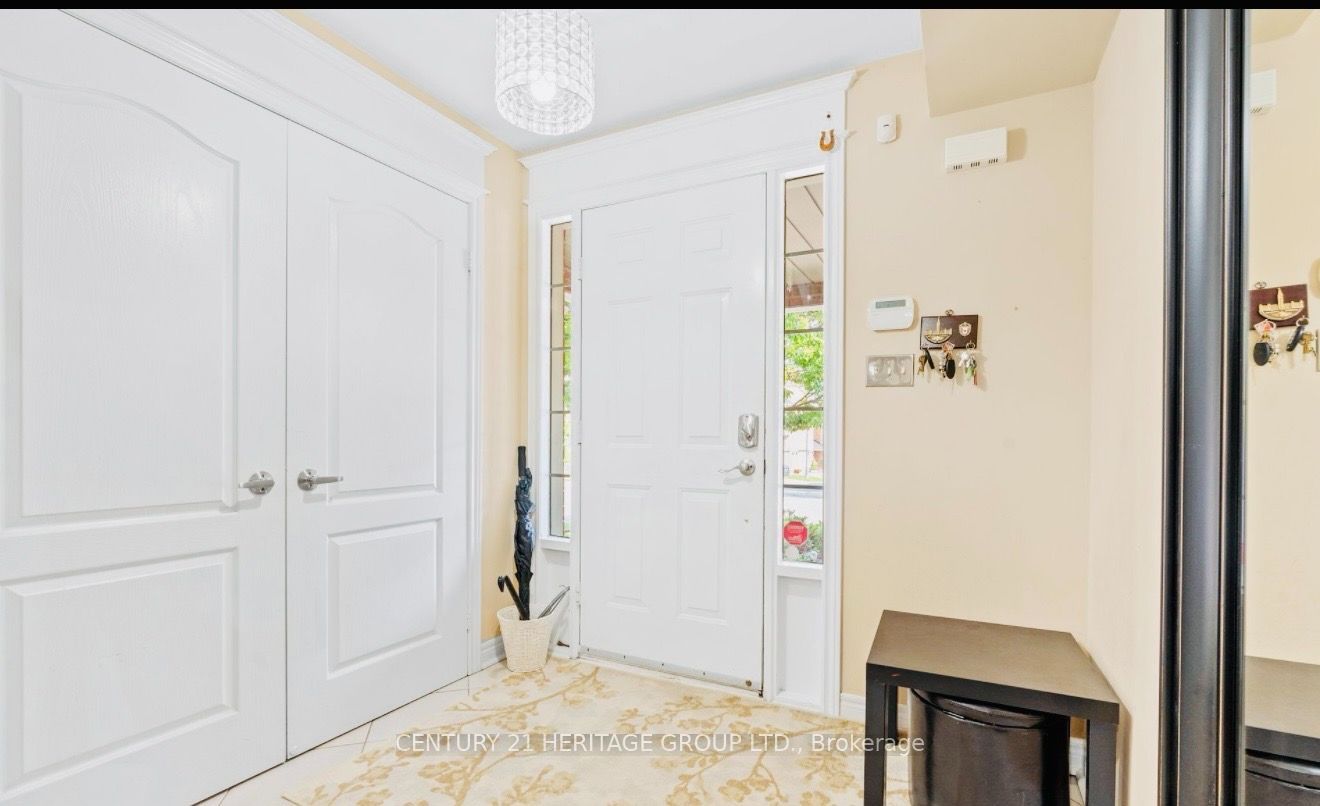 255 Shaftsbury Avenue 63 Property Photo 6