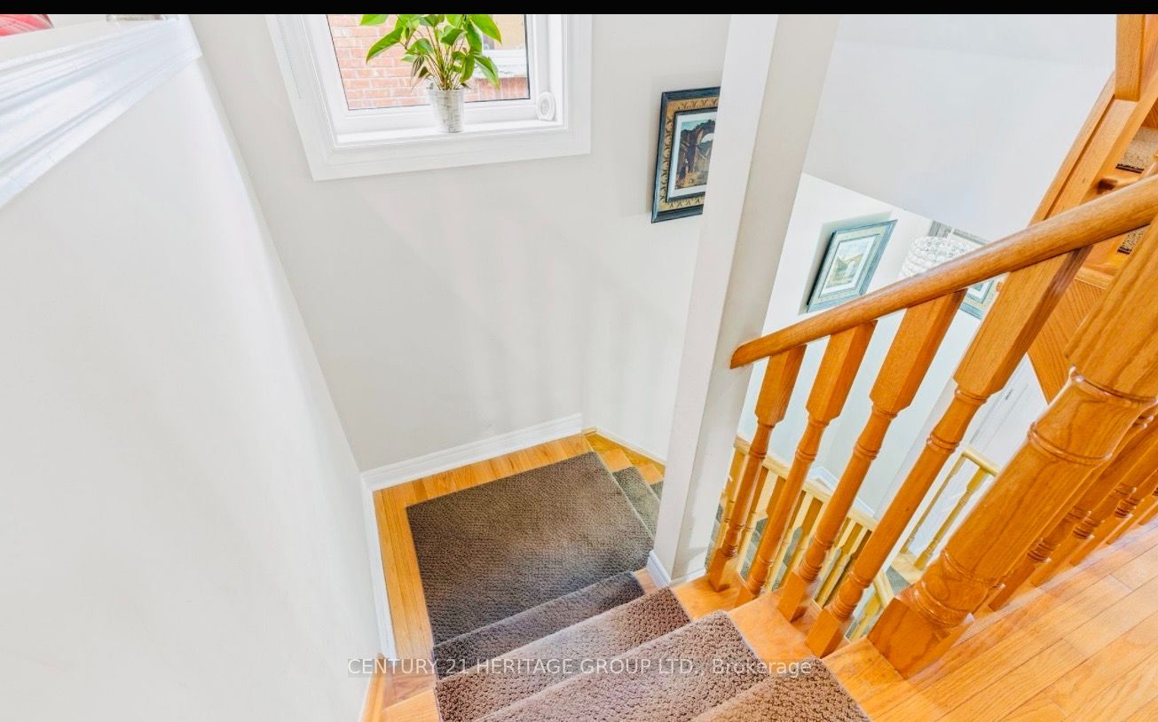 255 Shaftsbury Avenue 63 Property Photo 8