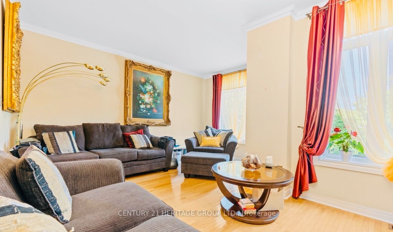 255 Shaftsbury Avenue 63 Property Photo 11