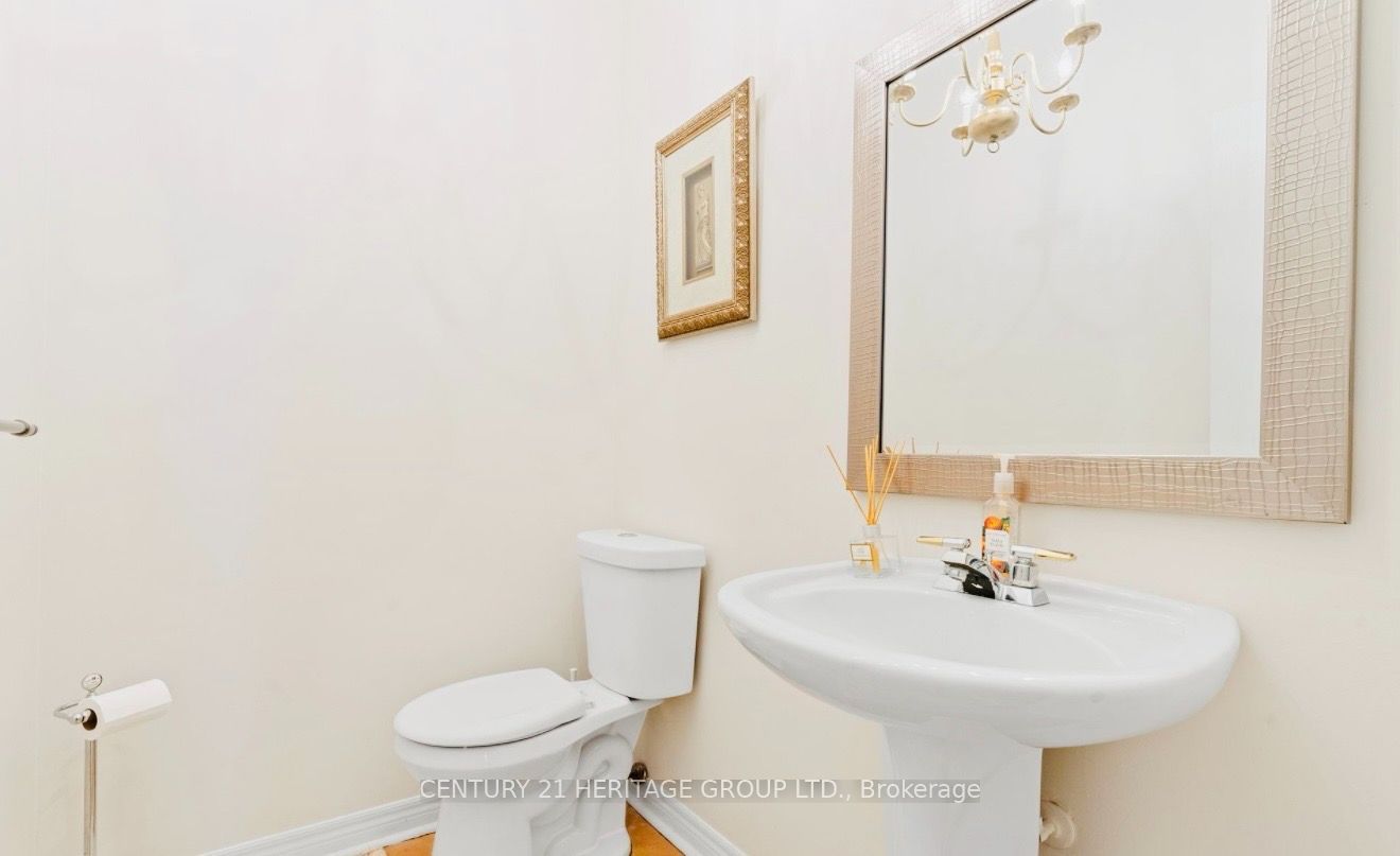 255 Shaftsbury Avenue 63 Property Photo 22