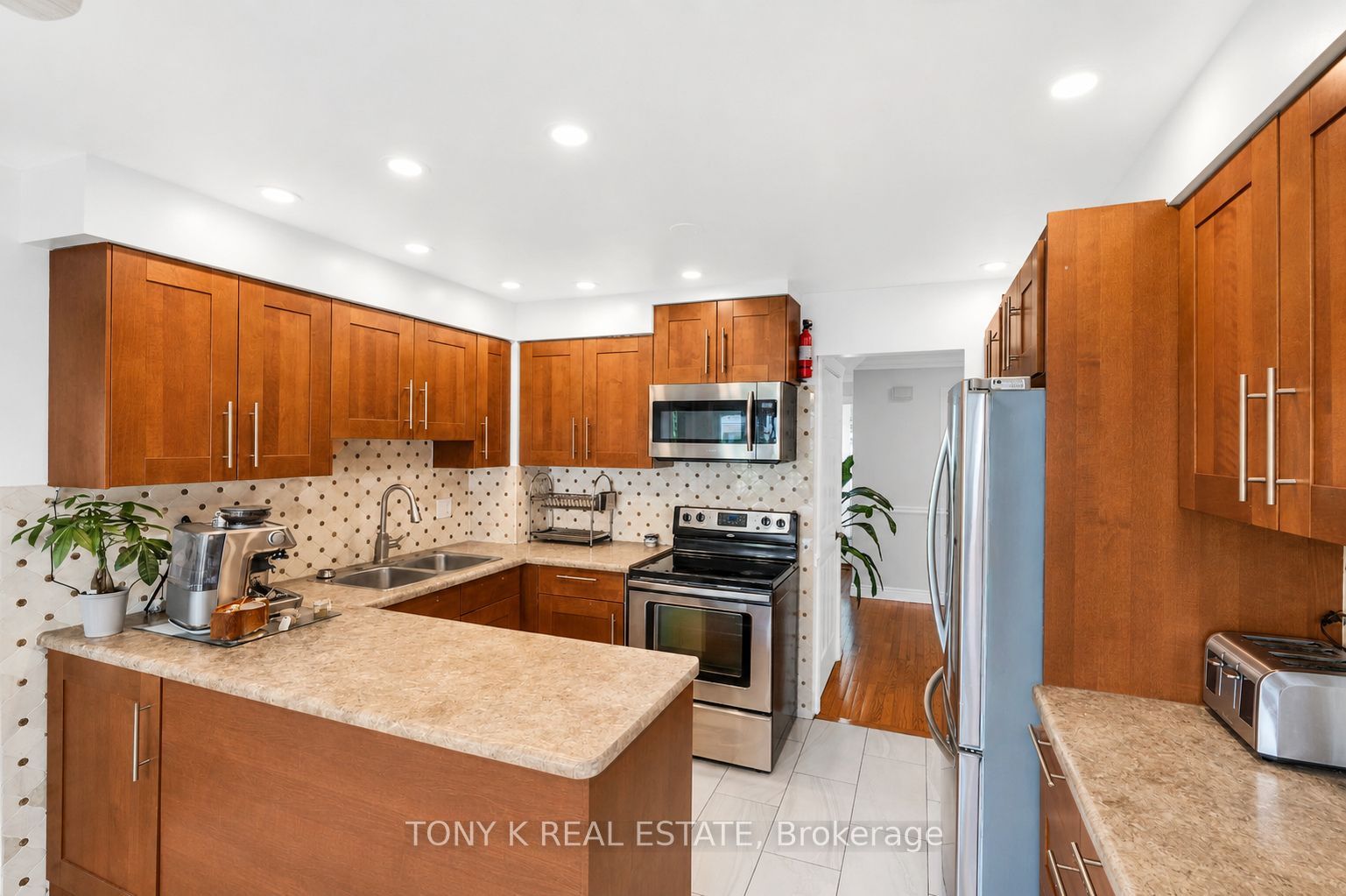 515 London Road Property Photo 15