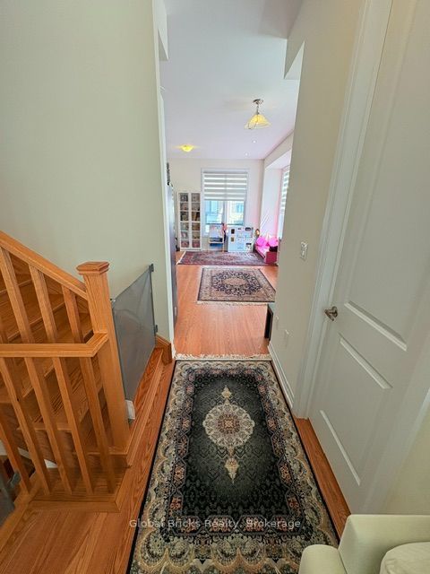 64 Seine Lane E Property Photo 4