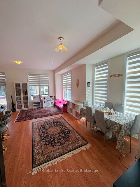 64 Seine Lane E Property Photo 5