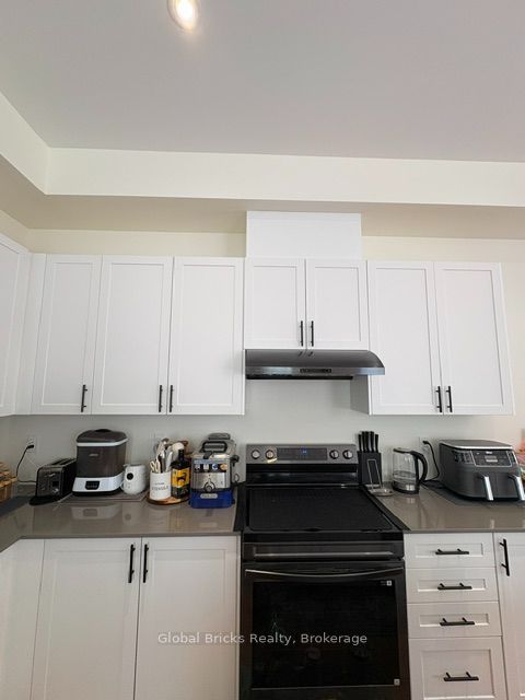64 Seine Lane E Property Photo 12