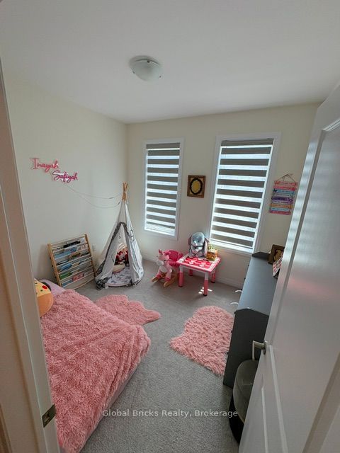 64 Seine Lane E Property Photo 16