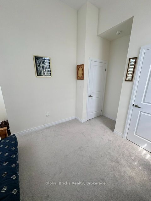 64 Seine Lane E Property Photo 23