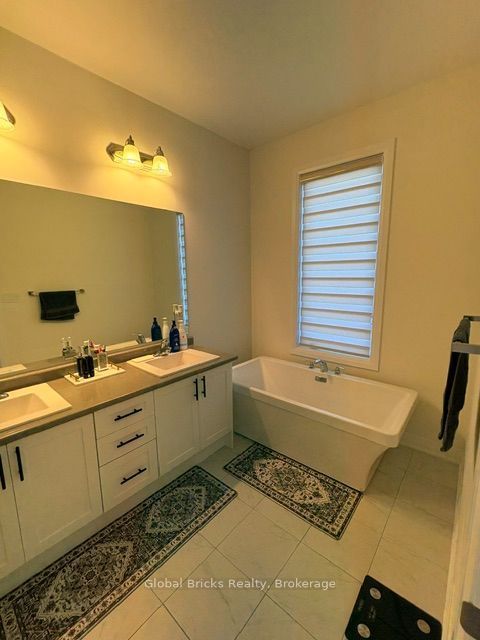 64 Seine Lane E Property Photo 31