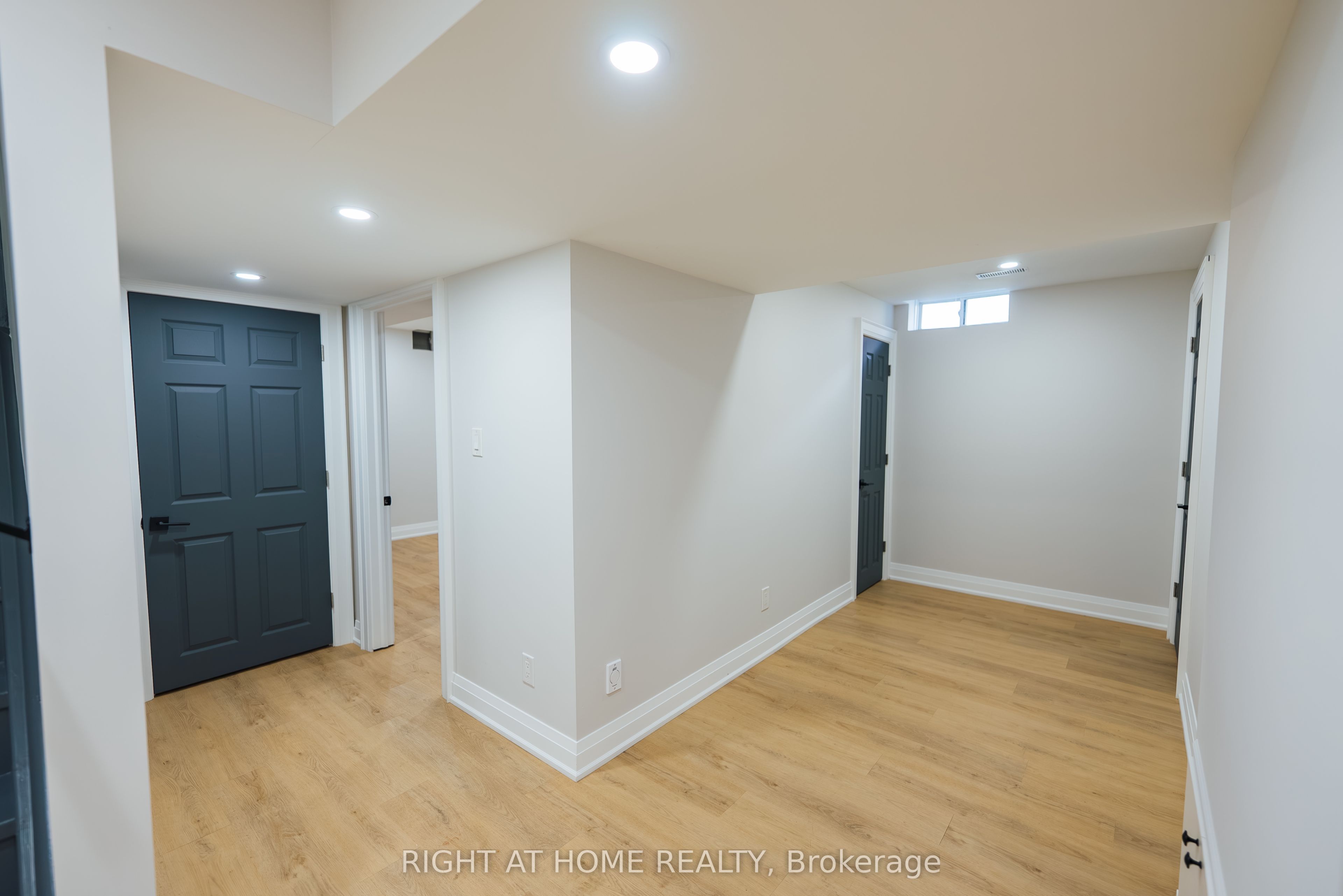 2266 Taylorwoods Boulevard Property Photo 34