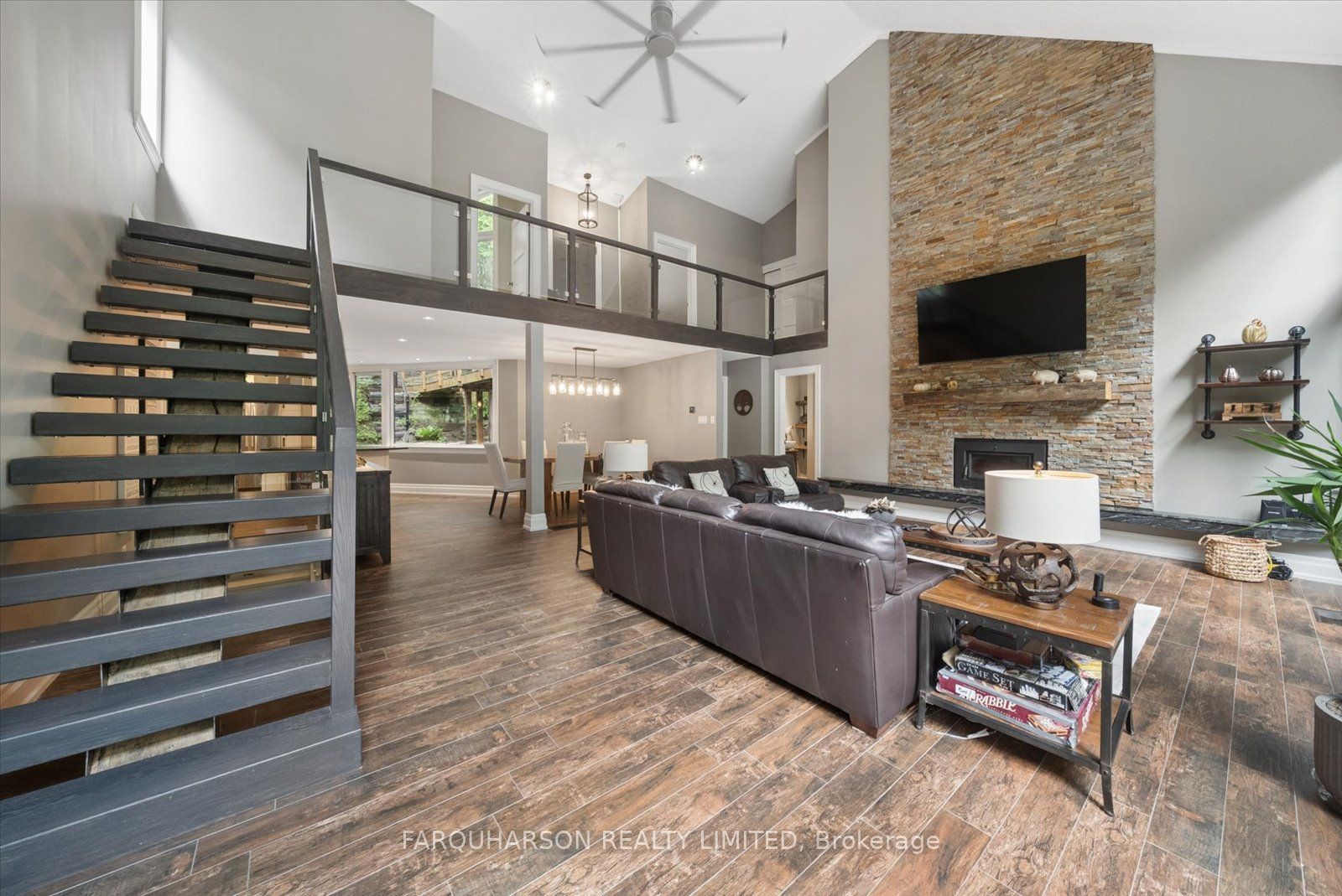 16699 Ninth Line Property Photo 3