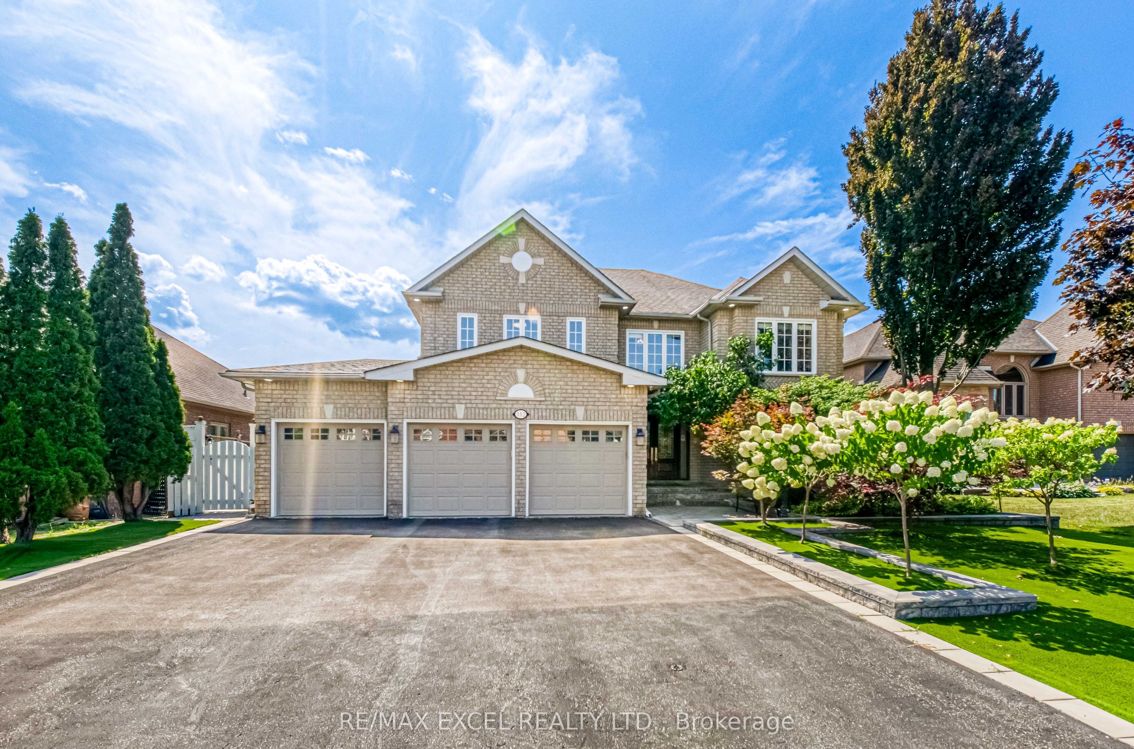 352 Crofters Road Property Photo 1