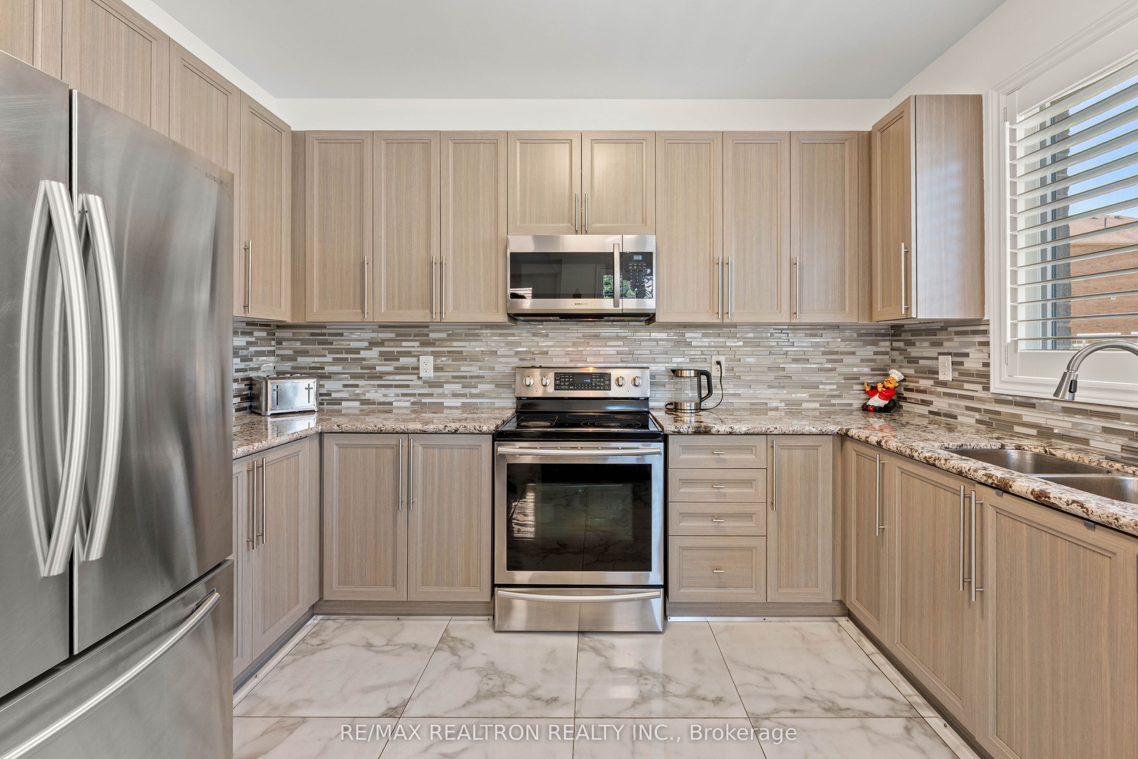 2072 Allison Street Property Photo 15