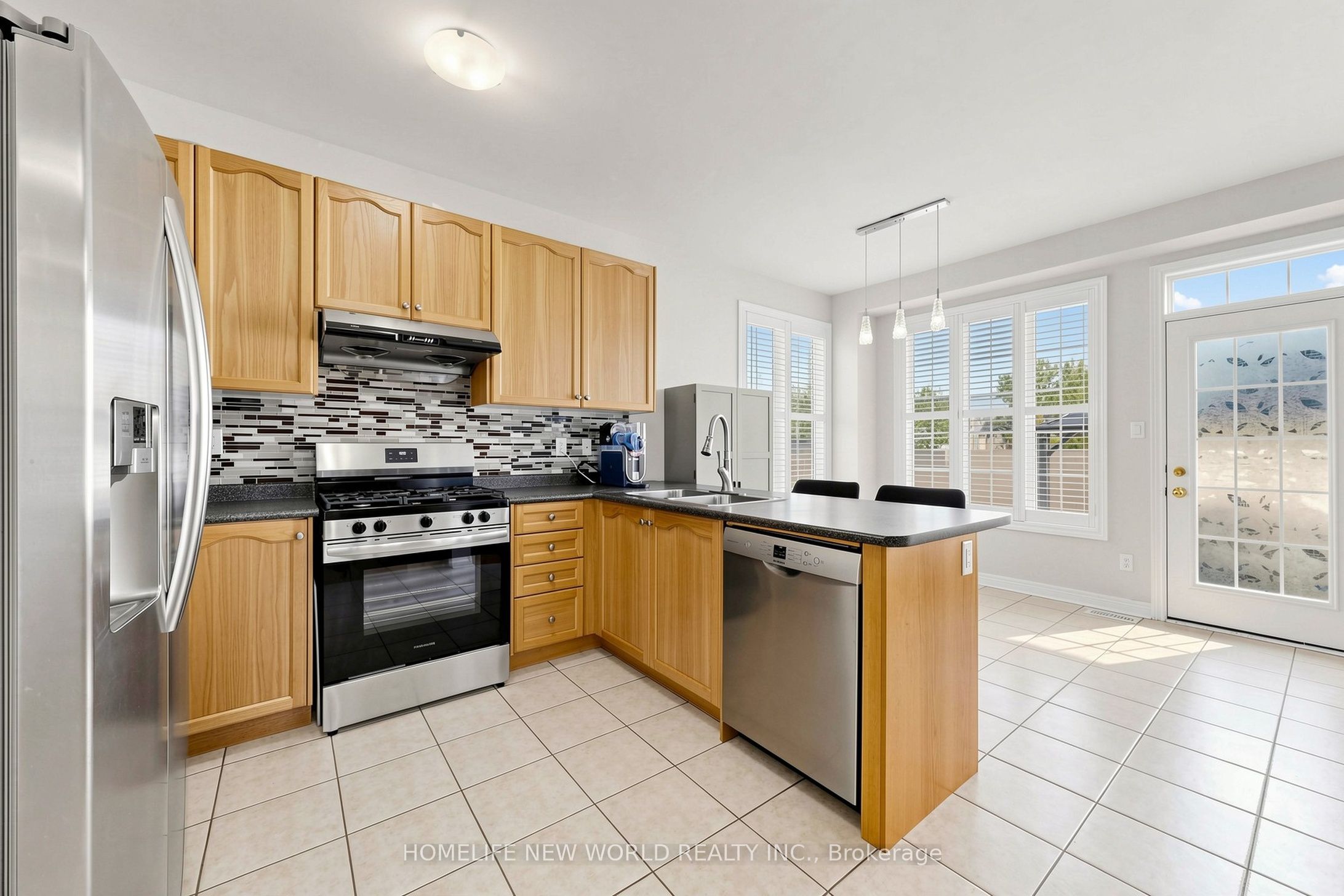 2 Lucida Court Property Photo 17