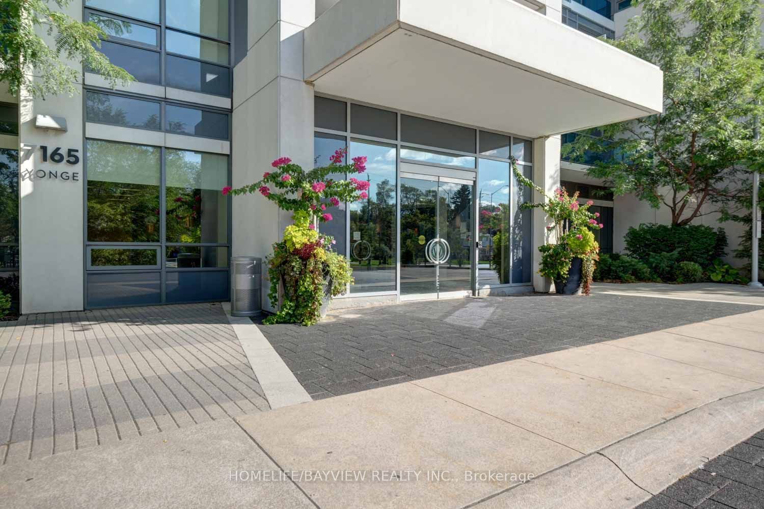 7165 Yonge Street 2403 Property Photo 4
