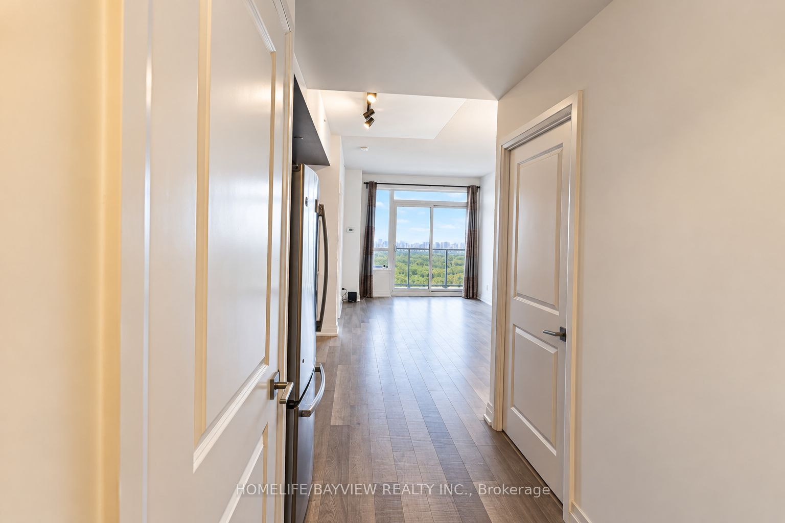 7165 Yonge Street 2403 Property Photo 9