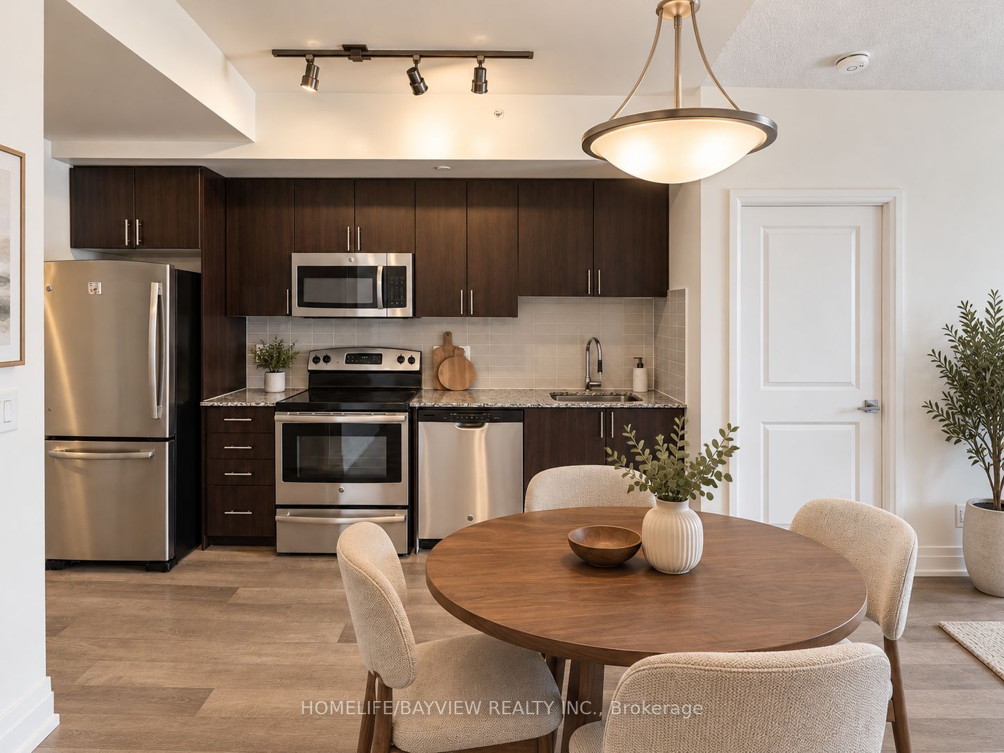 7165 Yonge Street 2403 Property Photo 15
