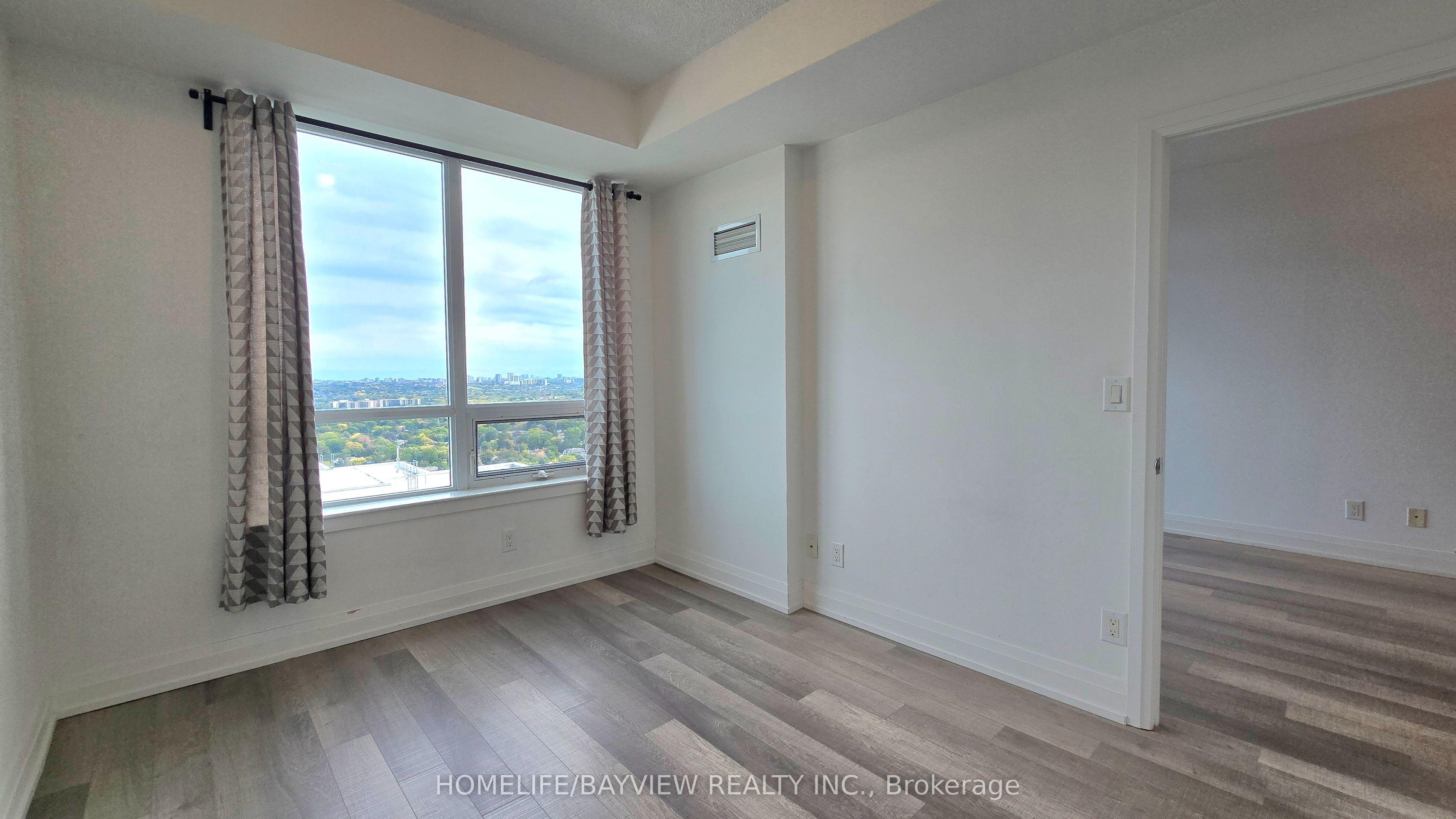 7165 Yonge Street 2403 Property Photo 16