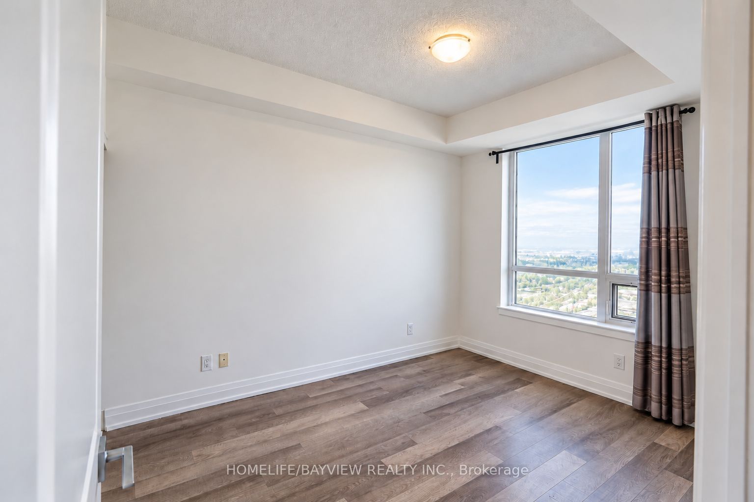 7165 Yonge Street 2403 Property Photo 20
