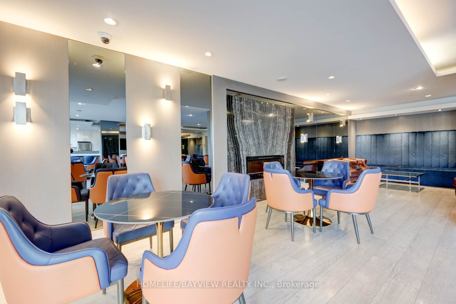 7165 Yonge Street 2403 Property Photo 22