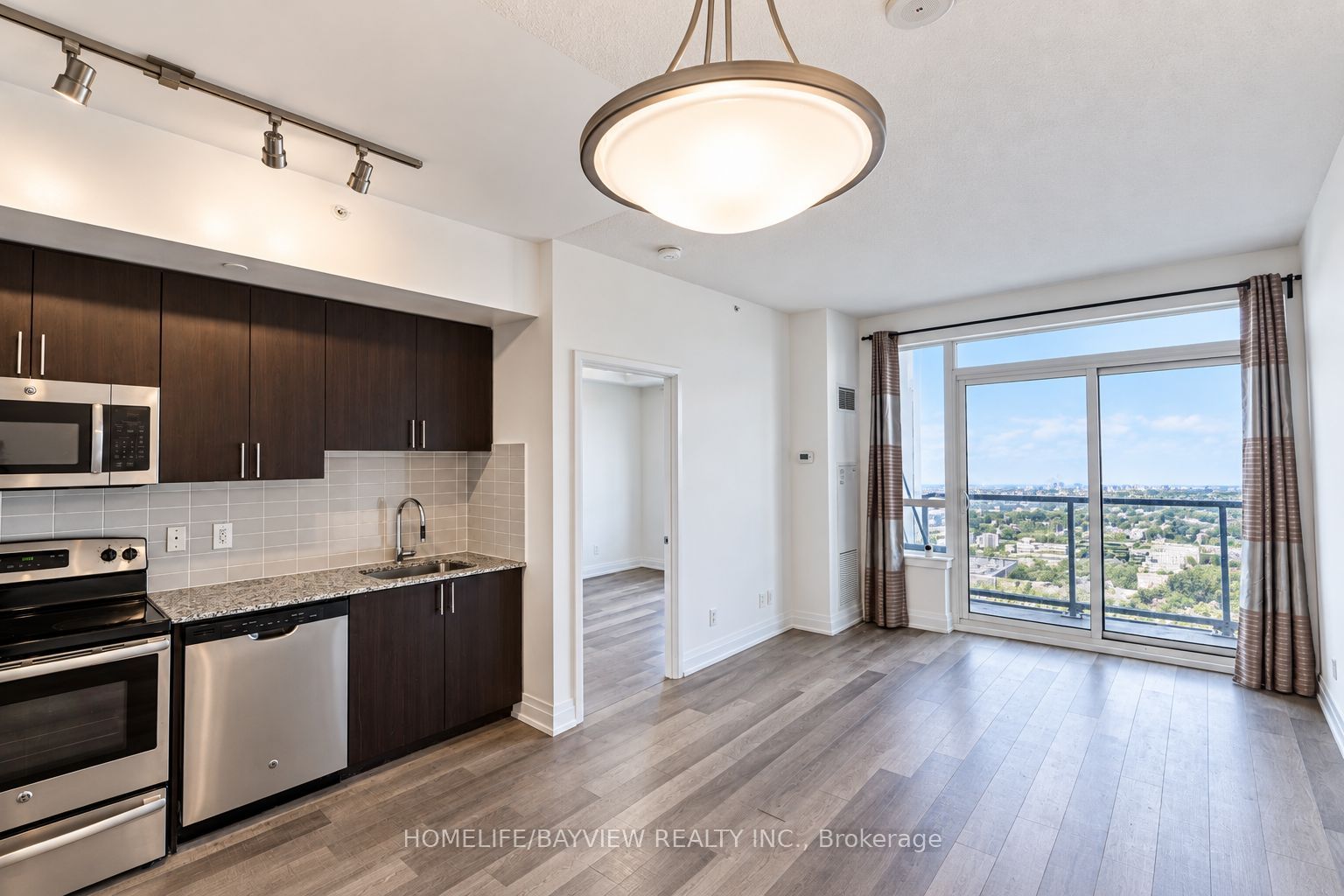 7165 Yonge Street 2403 Property Photo 22